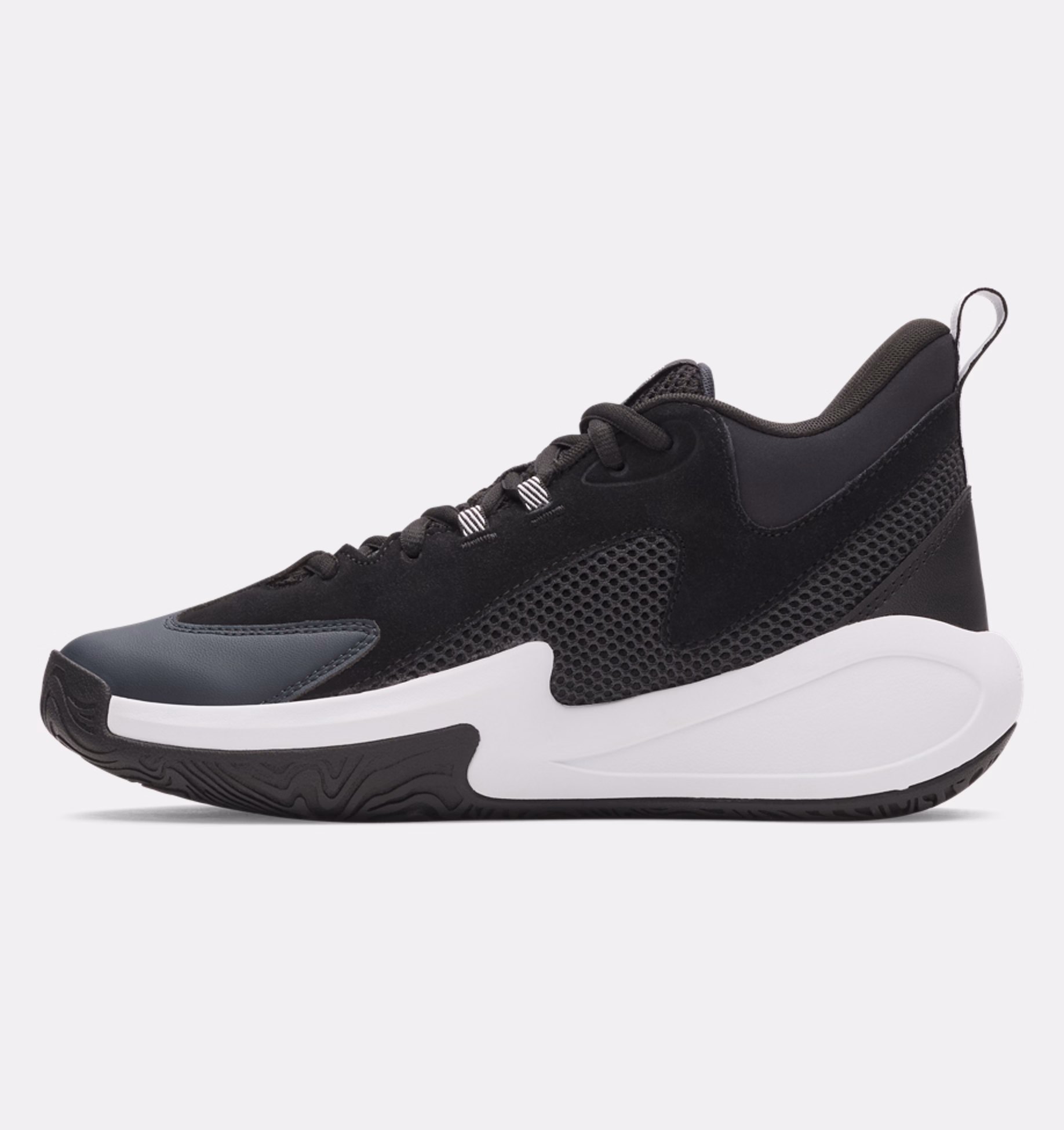 Under Armour მამაკაცის სპორტული ფეხსაცმელი