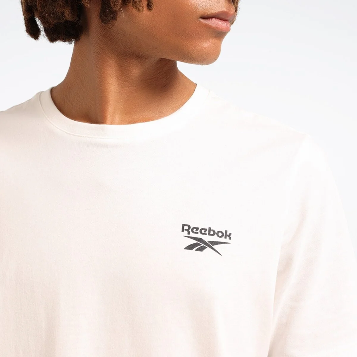 Reebok მამაკაცის მაისური