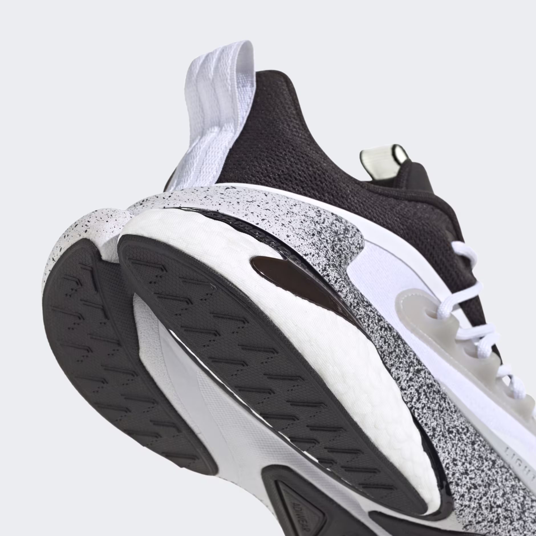 Adidas მამაკაცის სპორტული ფეხსაცმელი AlphaBoost V2