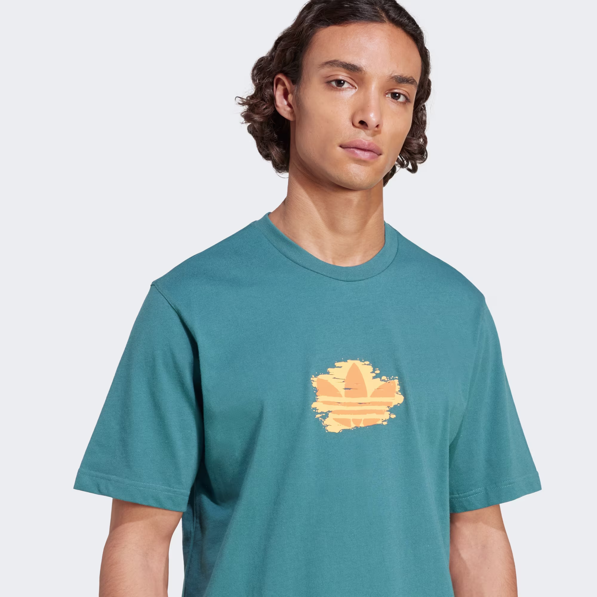 Adidas მამაკაცის მაისური GRAPHIC TEE