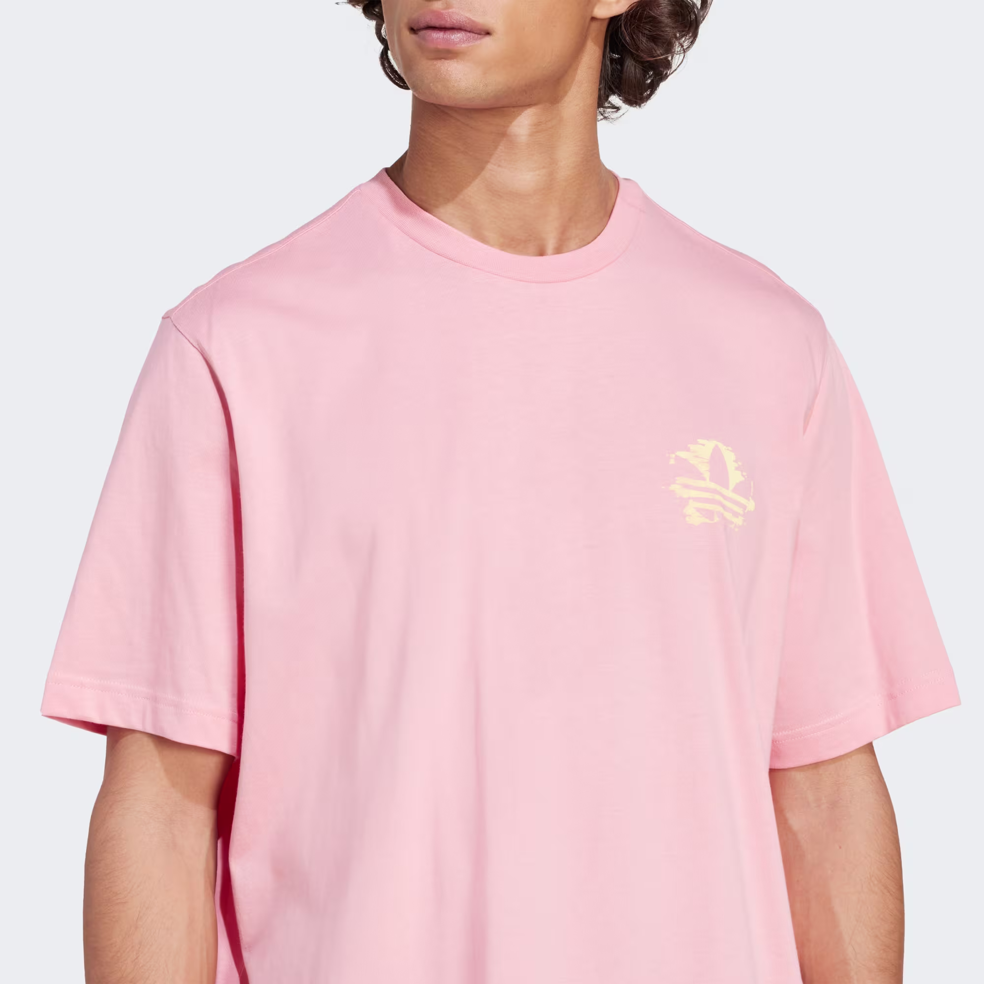 Adidas მამაკაცის მაისური GRAPHIC TEE
