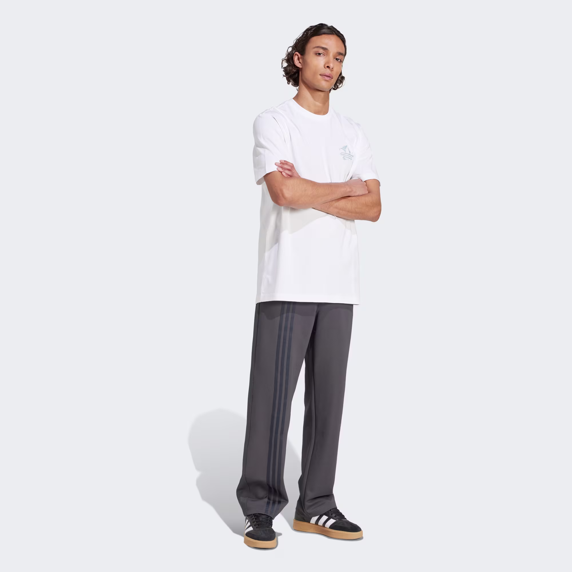 Adidas მამაკაცის მაისური GRAPHIC TEE