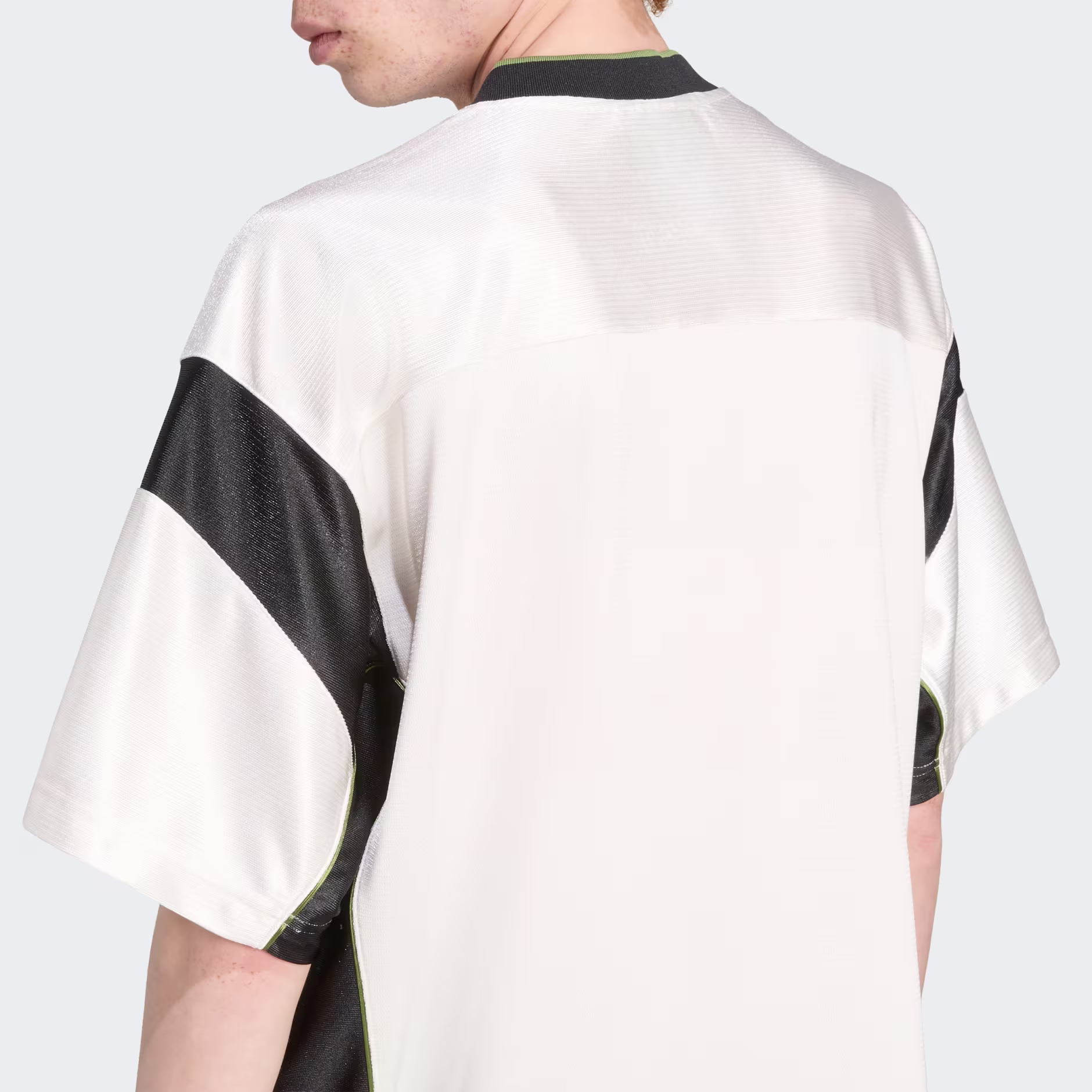 Adidas მამაკაცის მაისური