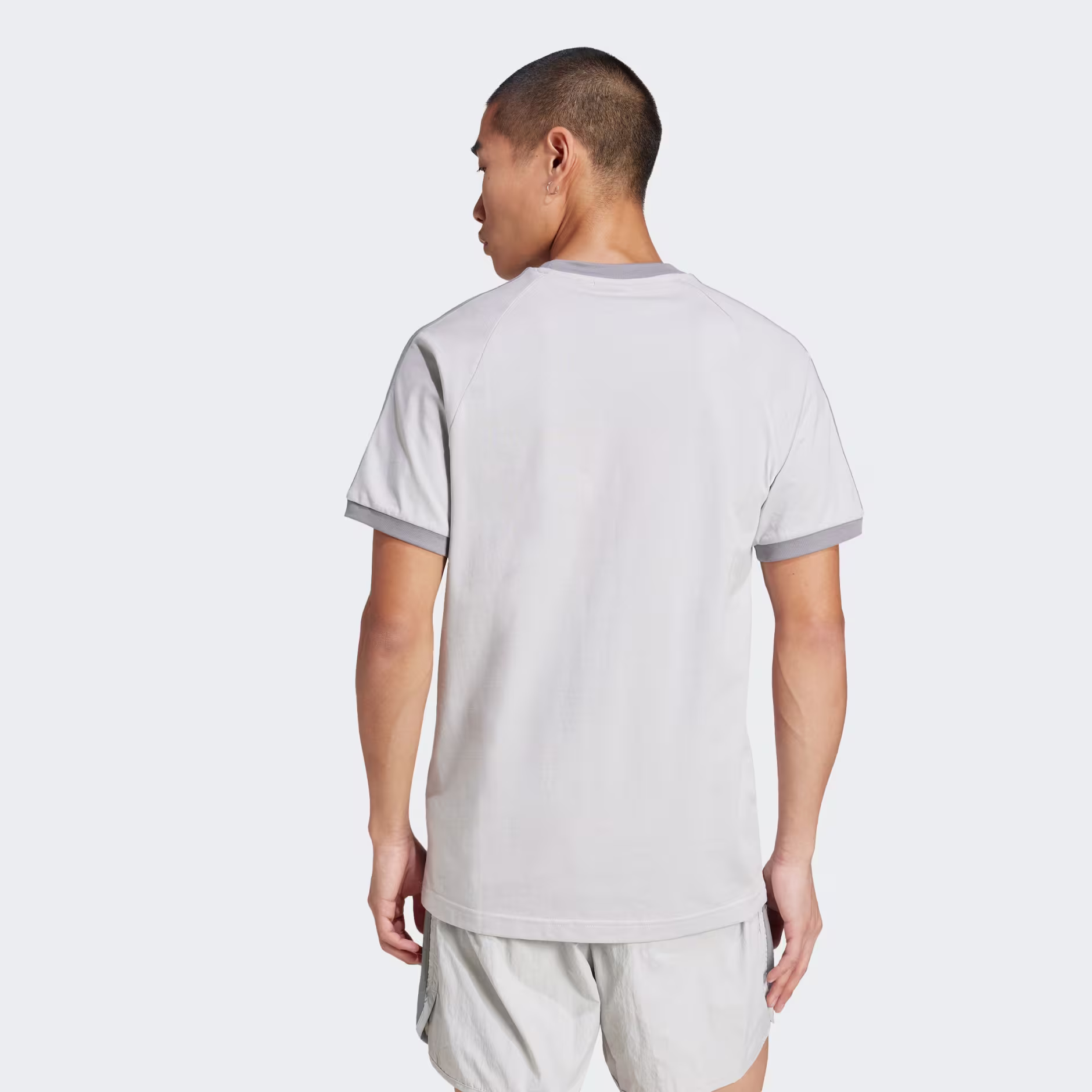 Adidas მამაკაცის მაისური 3-STRIPES TEE