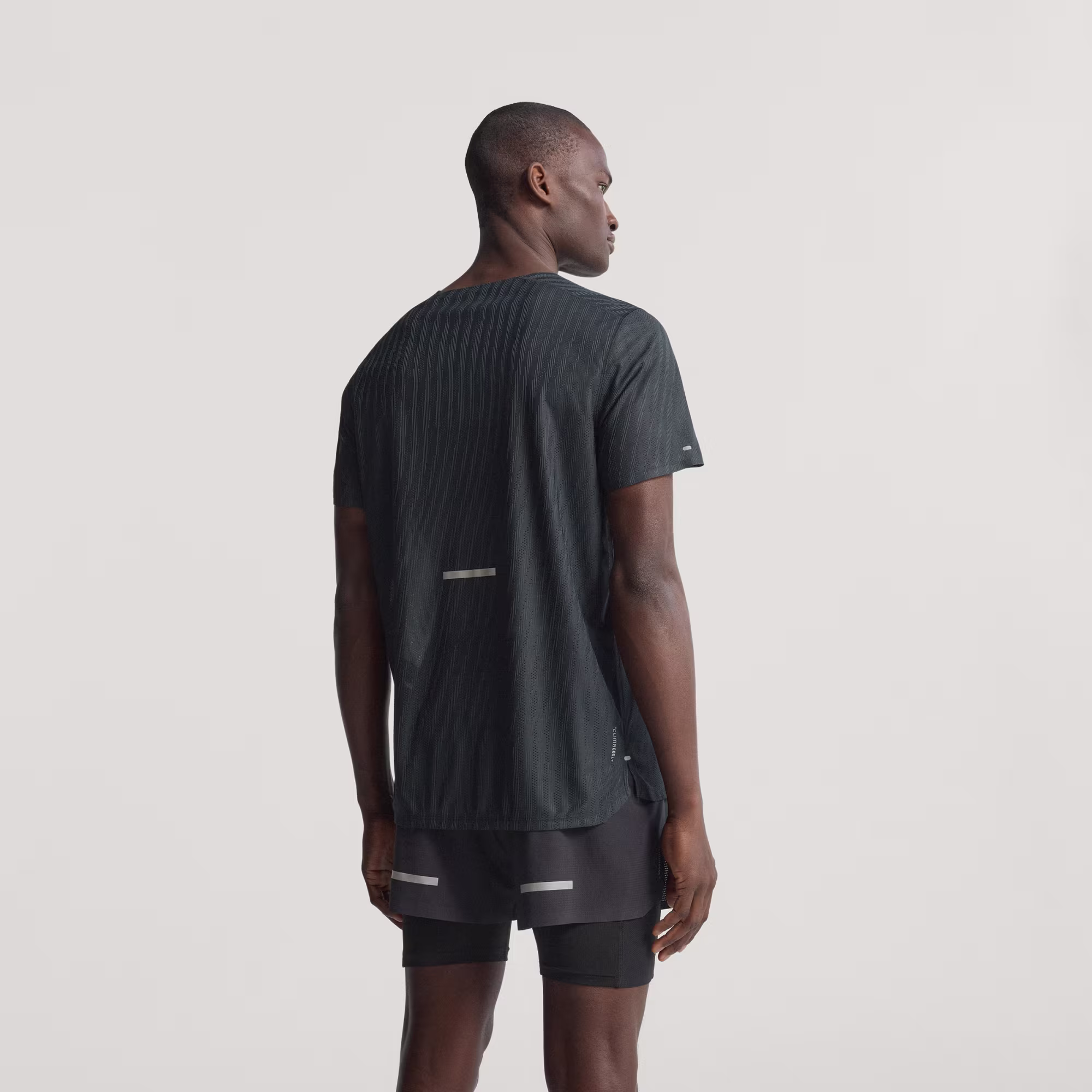 Adidas მამაკაცის მაისური