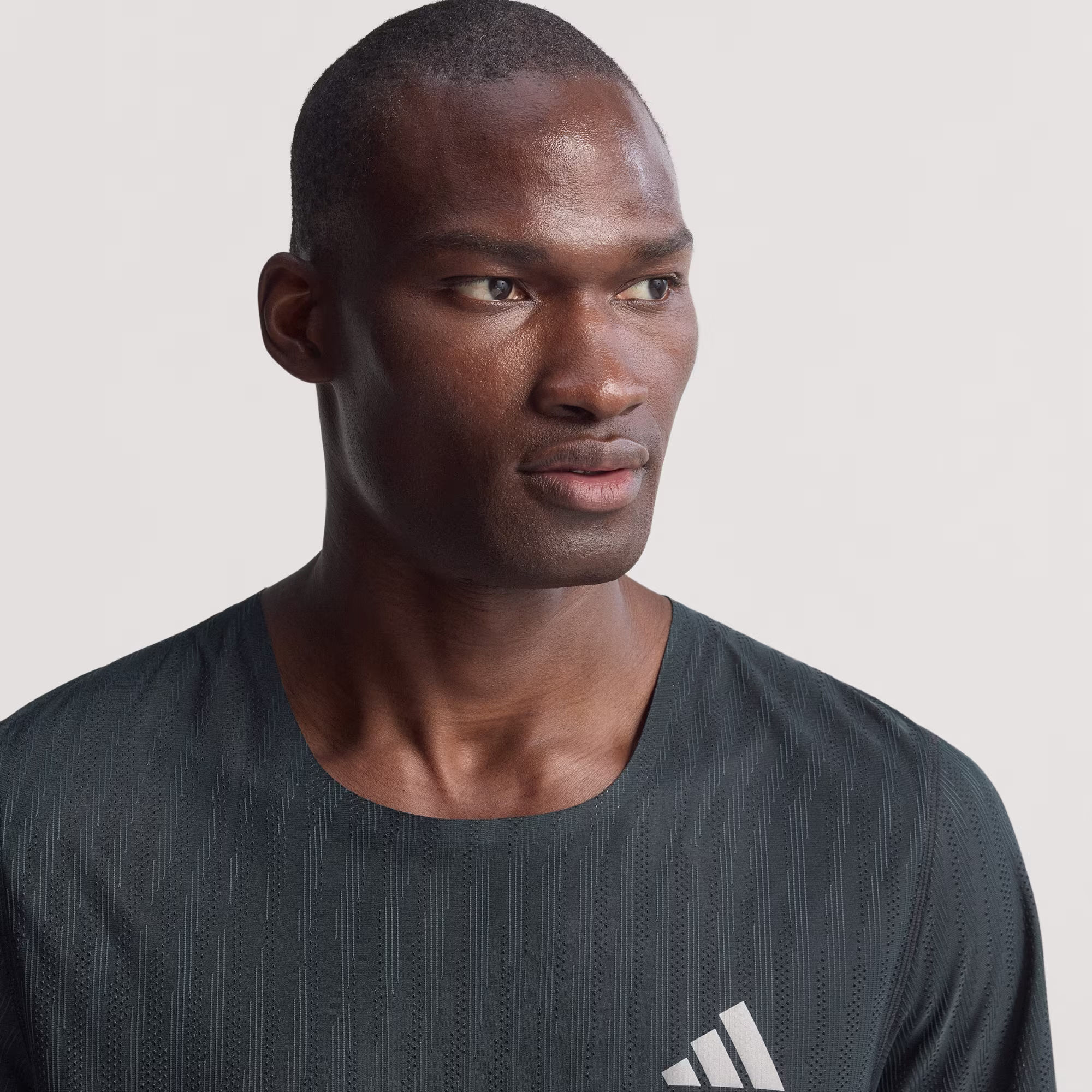 Adidas მამაკაცის მაისური