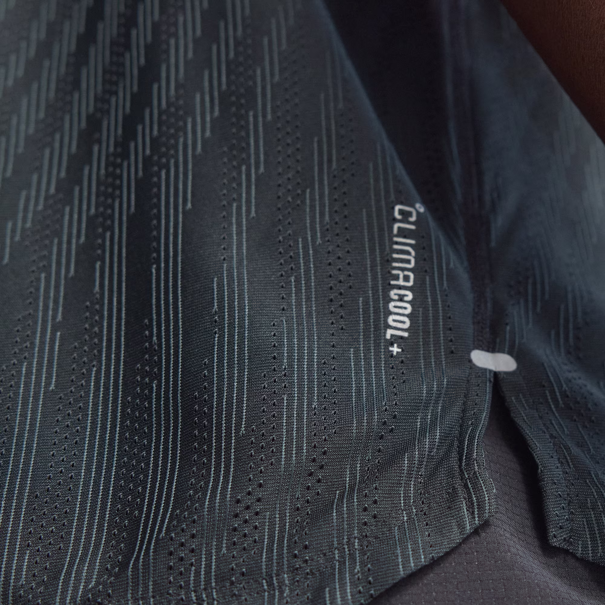 Adidas მამაკაცის მაისური