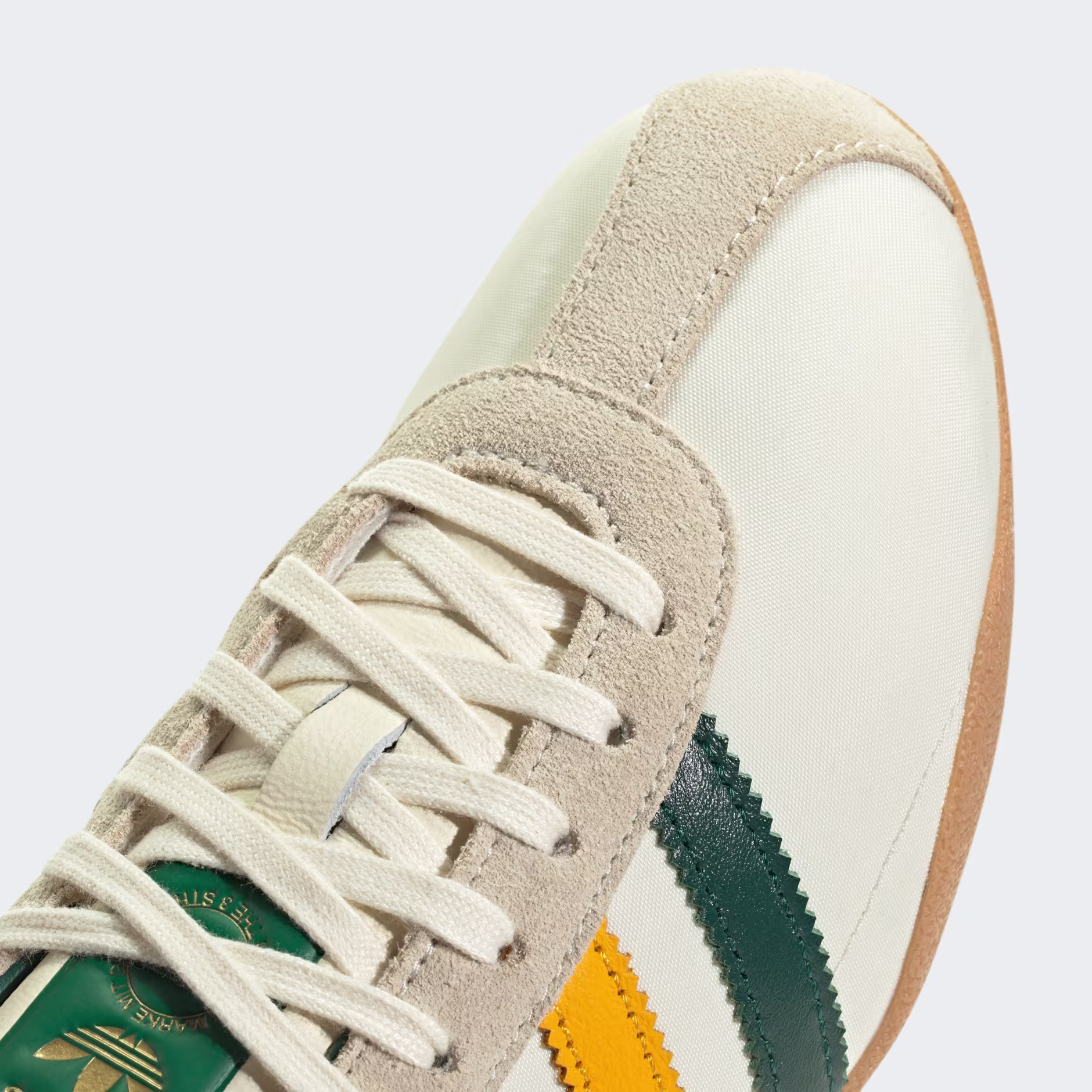 Adidas ქალის სპორტული ფეხსაცმელი