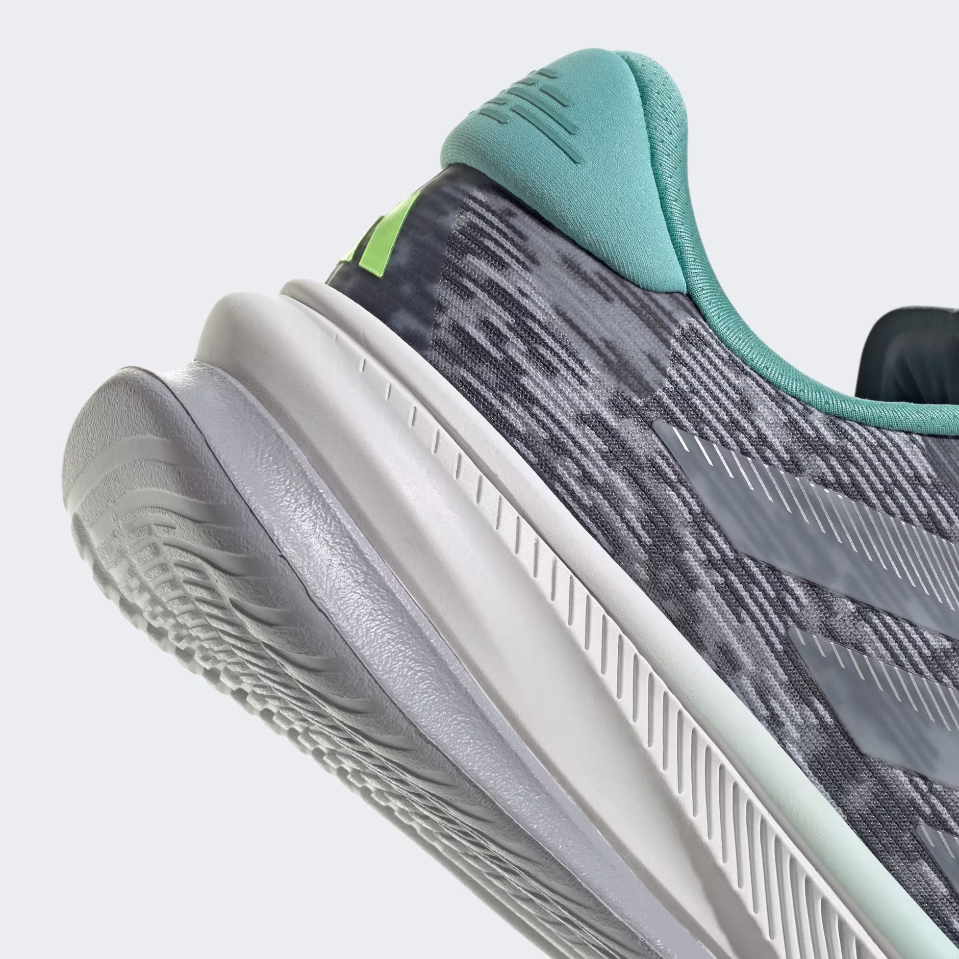 Adidas მამაკაცის სპორტული ფეხსაცმელი