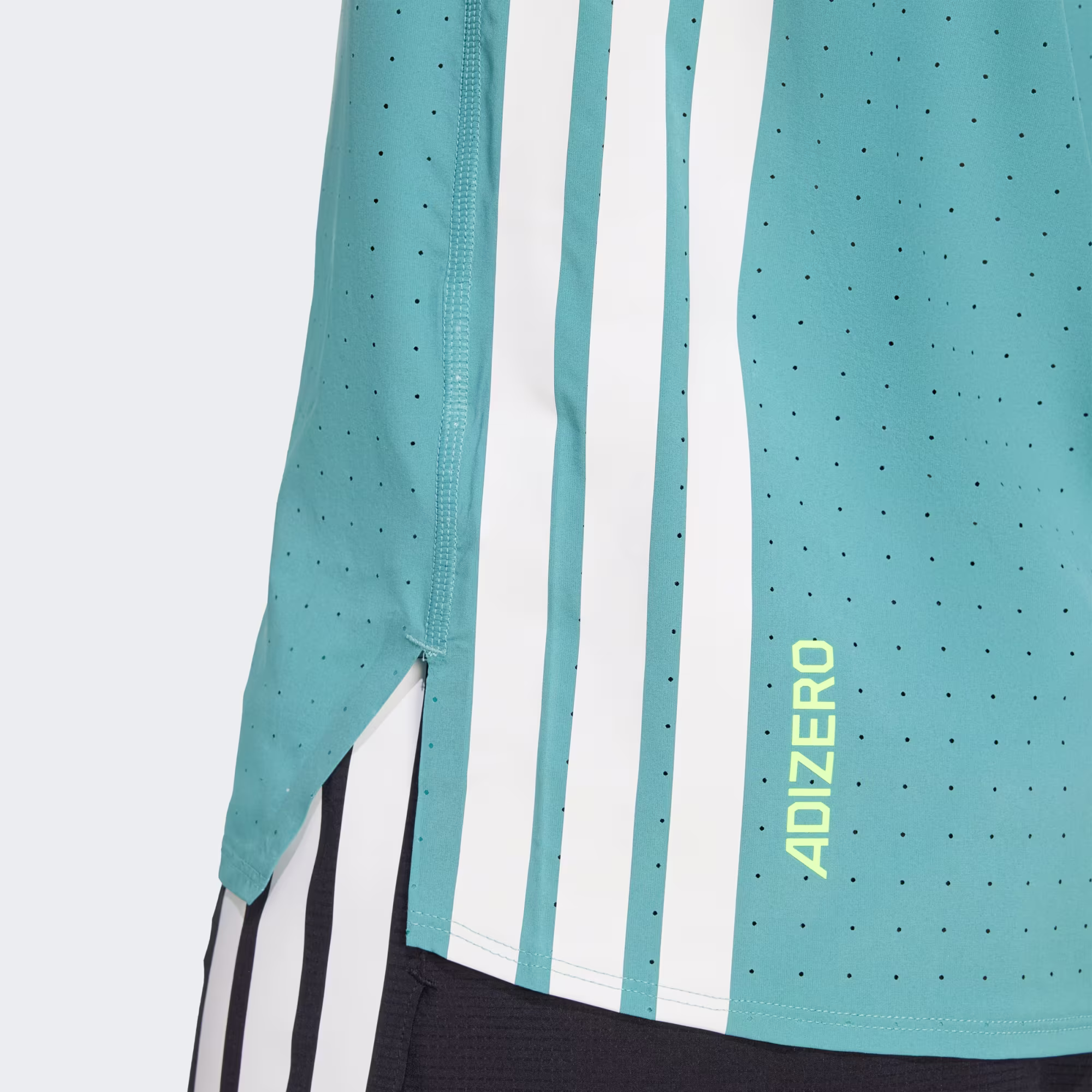 Adidas მამაკაცის მაისური
