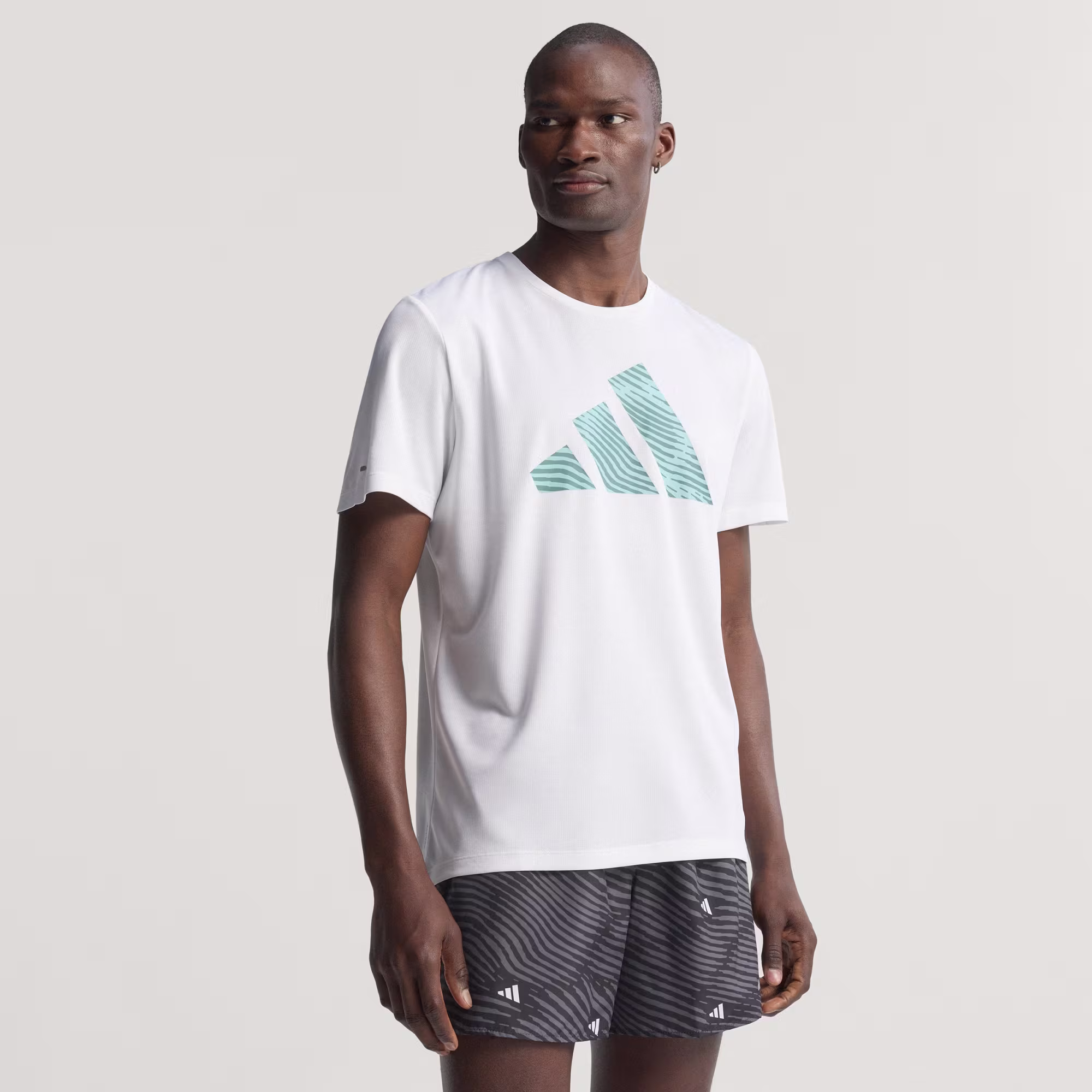 Adidas მამაკაცის მაისური