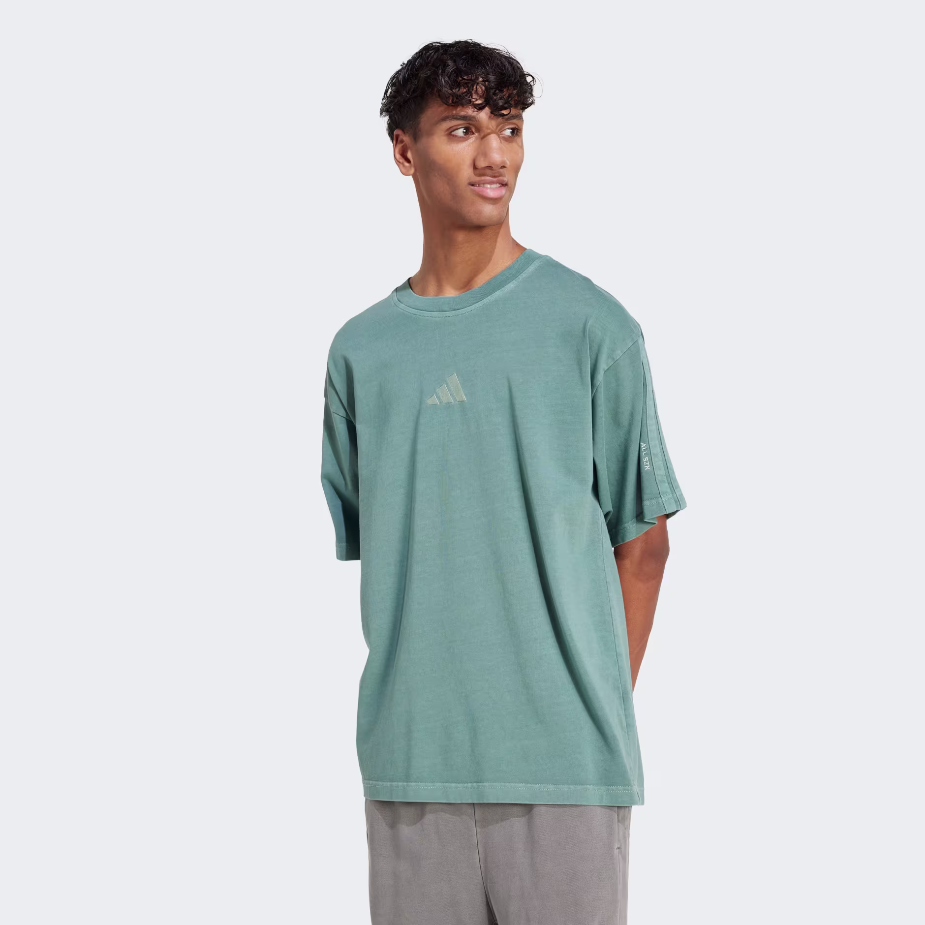 Adidas მამაკაცის მაისური