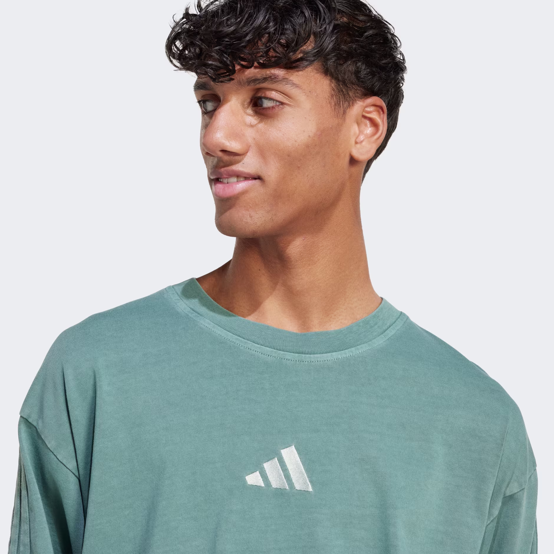 Adidas მამაკაცის მაისური