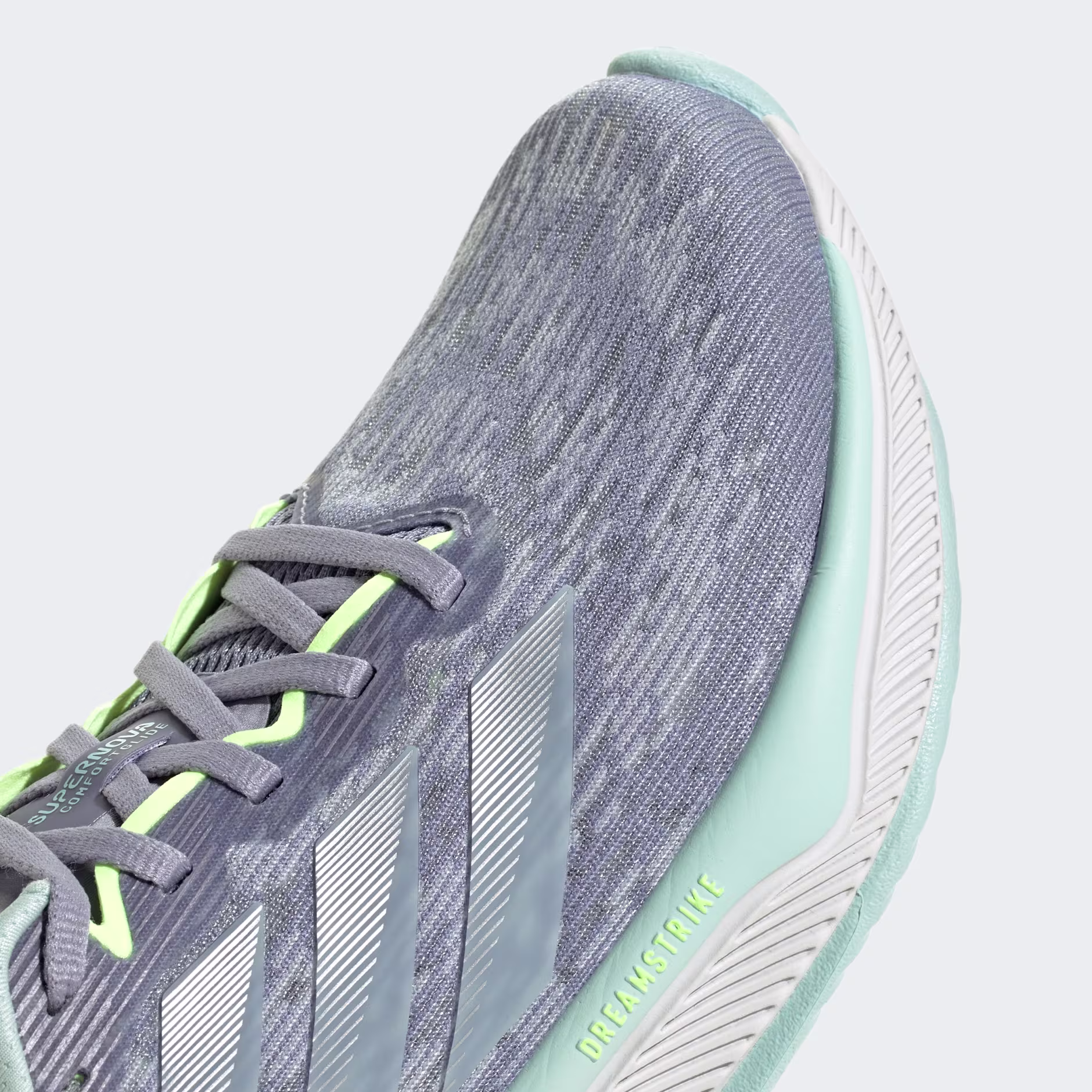 Adidas ქალის სპორტული ფეხსაცმელი