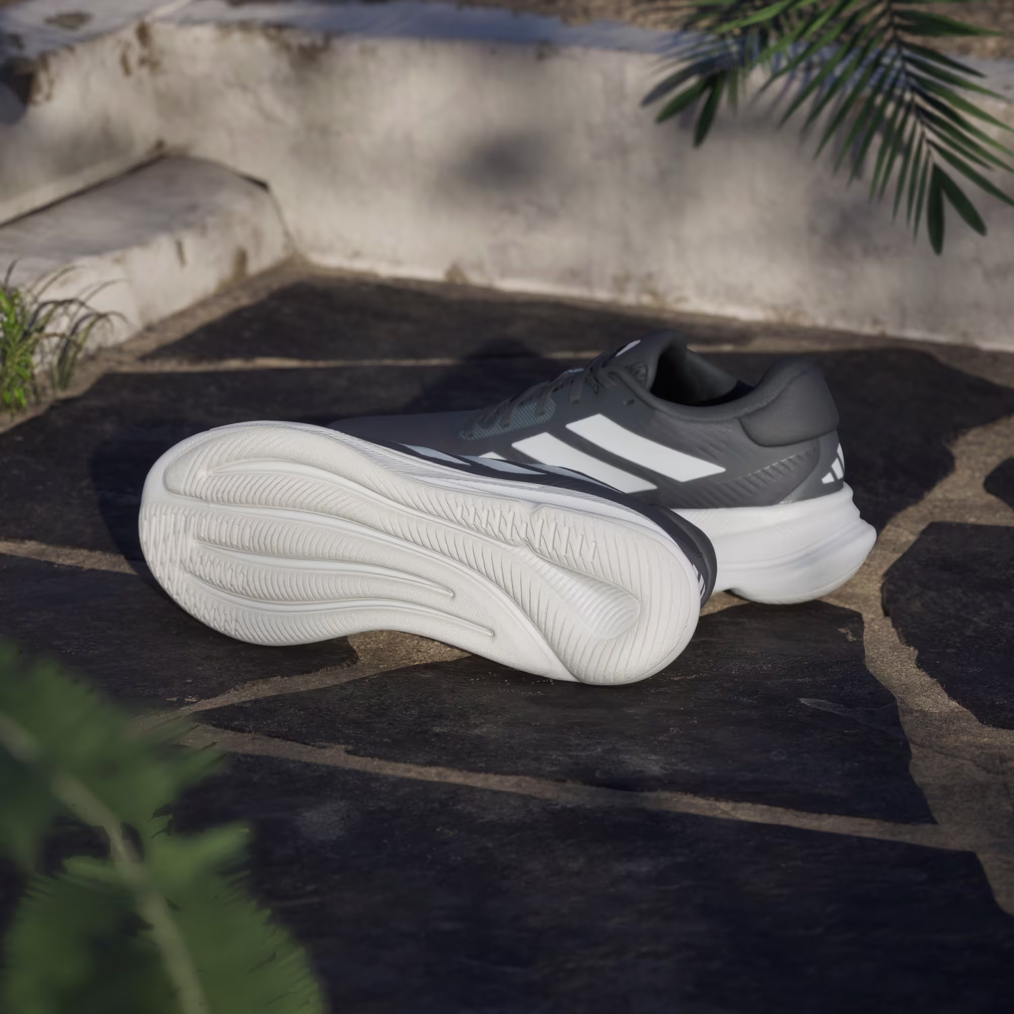 Adidas მამაკაცის სპორტული ფეხსაცმელი