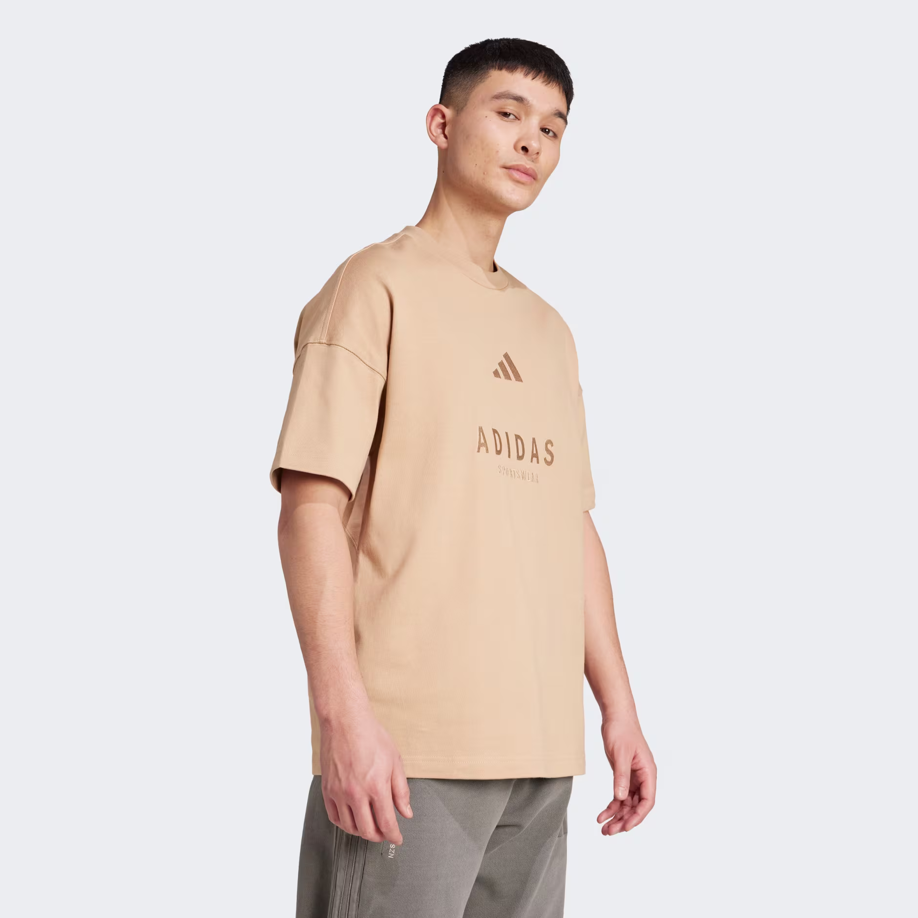 Adidas მამაკაცის მაისური