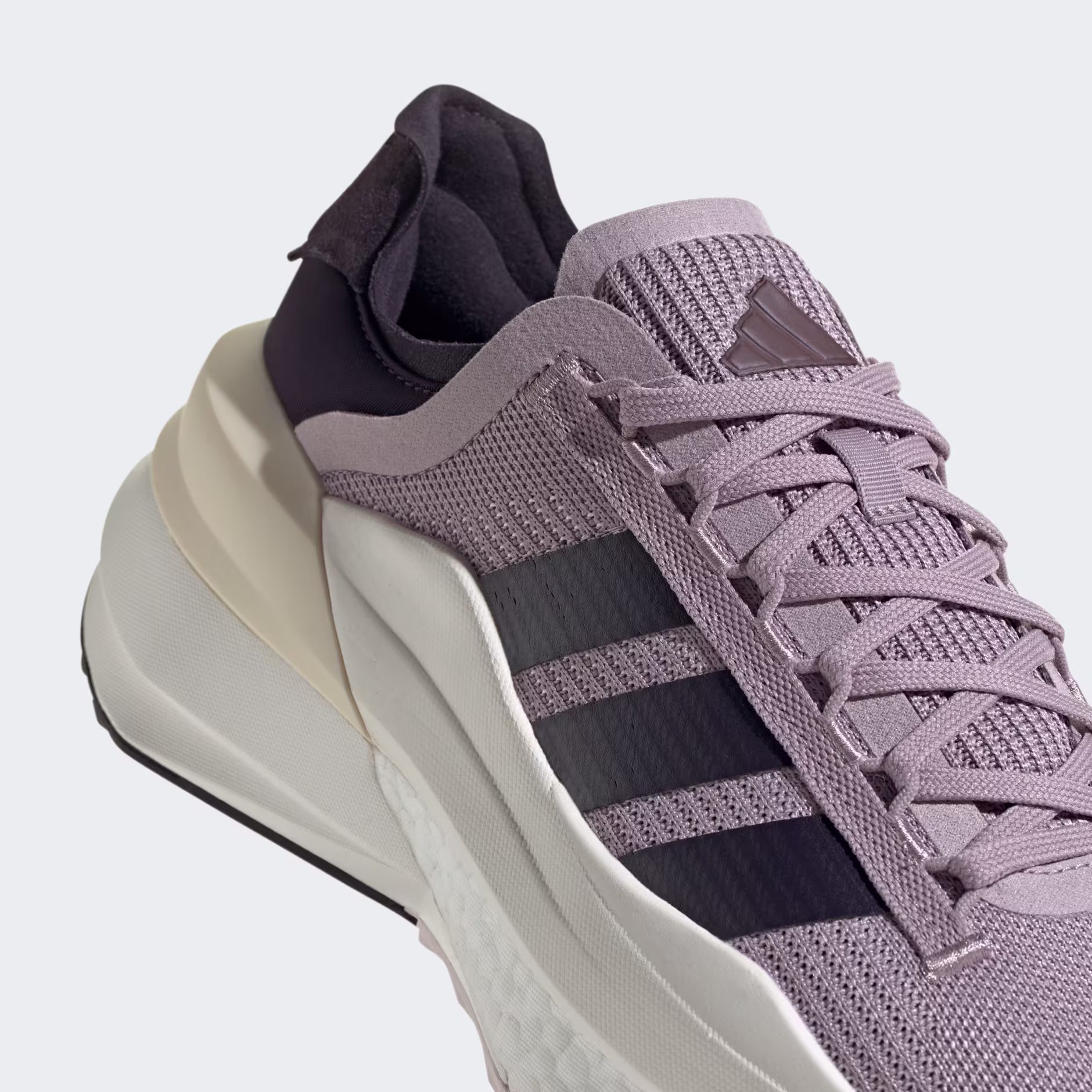 Adidas ქალის სპორტული ფეხსაცმელი AVRYN_X