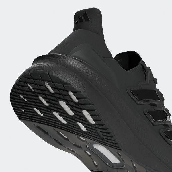 ქალის სპორტული ფეხსაცმელი