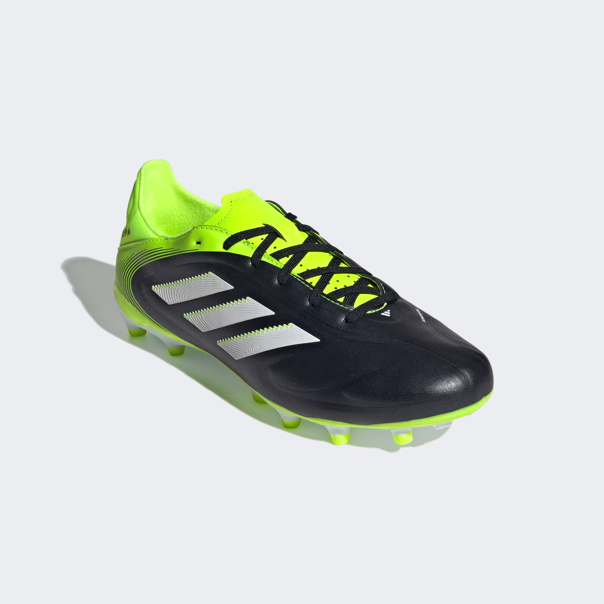 Adidas მამაკაცის სპორტული ფეხსაცმელი