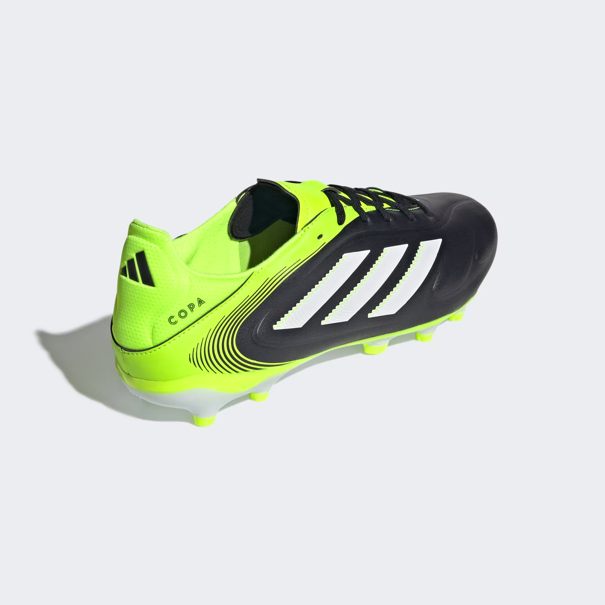 Adidas მამაკაცის სპორტული ფეხსაცმელი