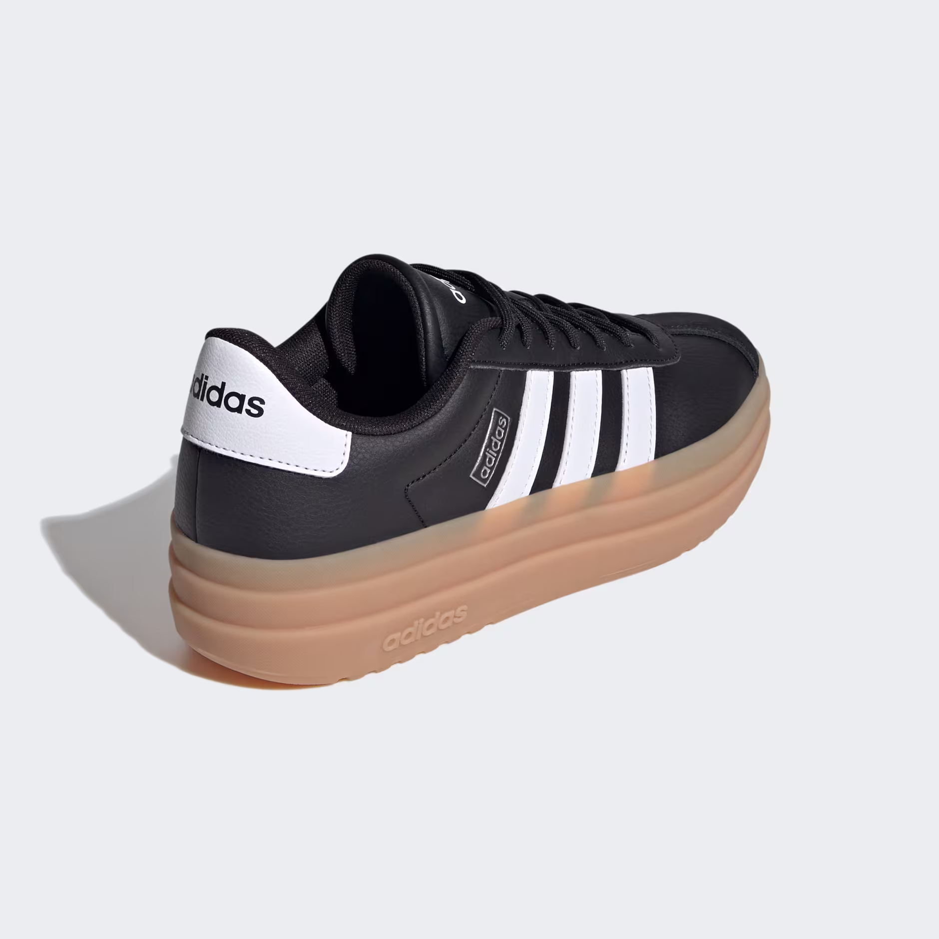 Adidas ქალის სპორტული ფეხსაცმელი