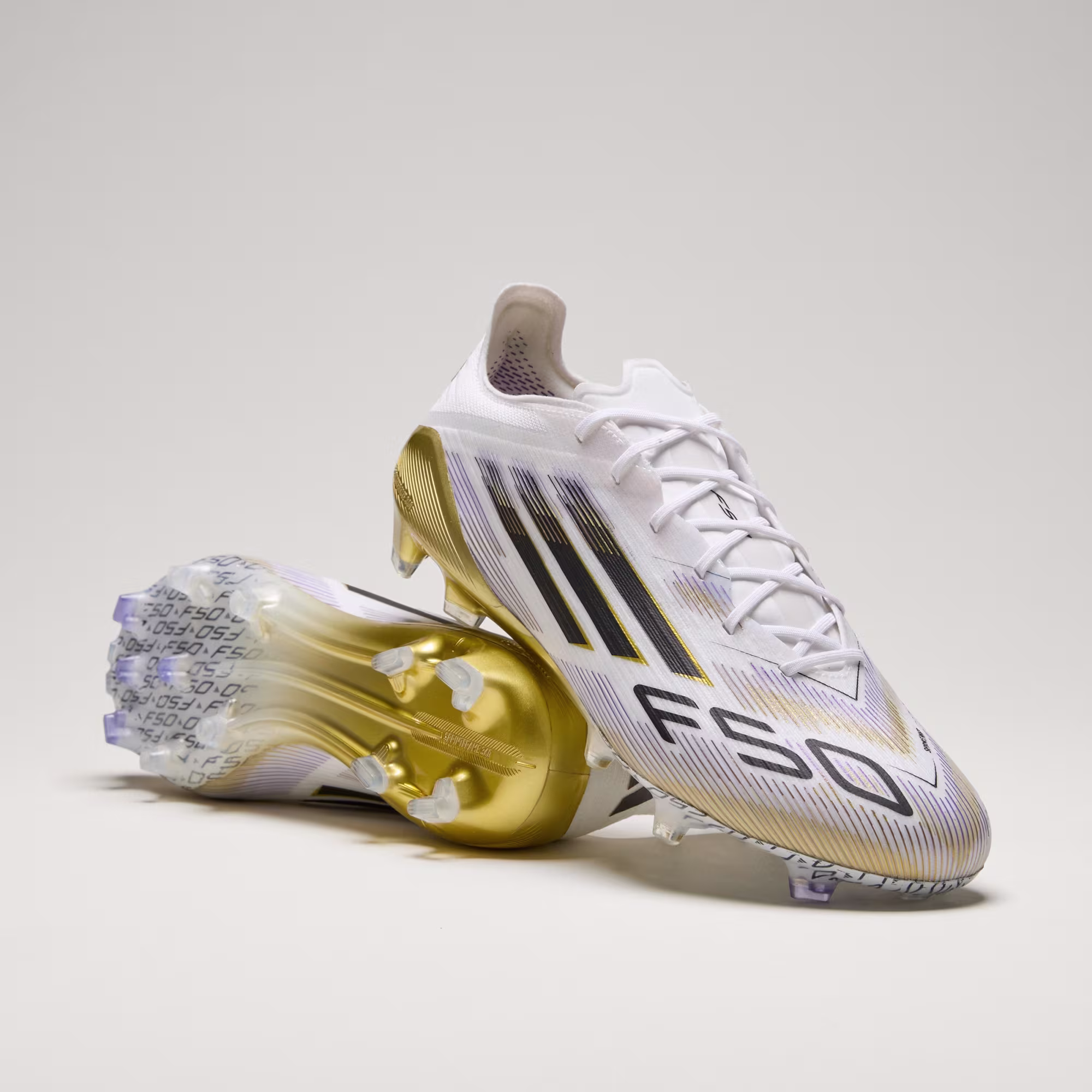 Adidas მამაკაცის სპორტული ფეხსაცმელი