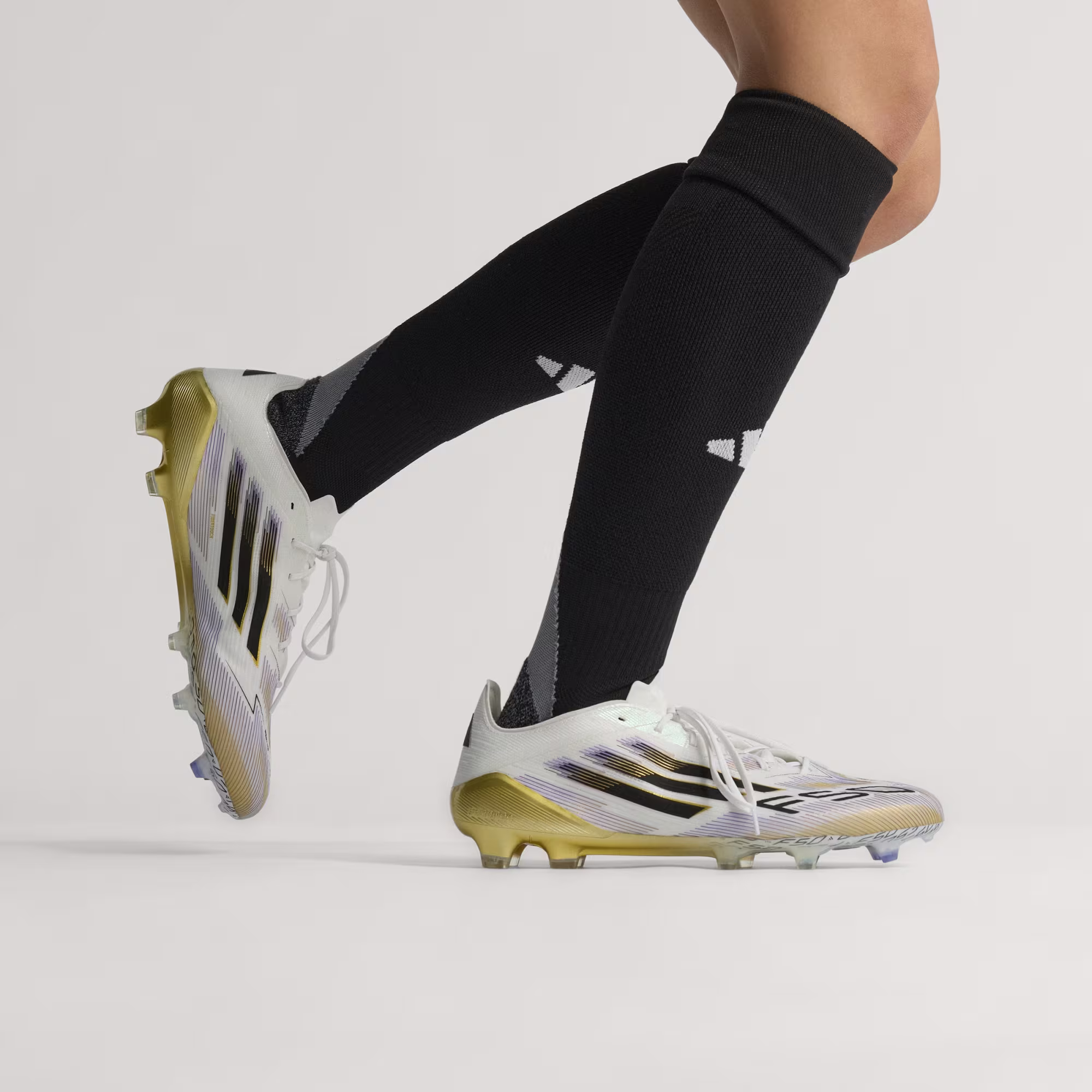 Adidas მამაკაცის სპორტული ფეხსაცმელი