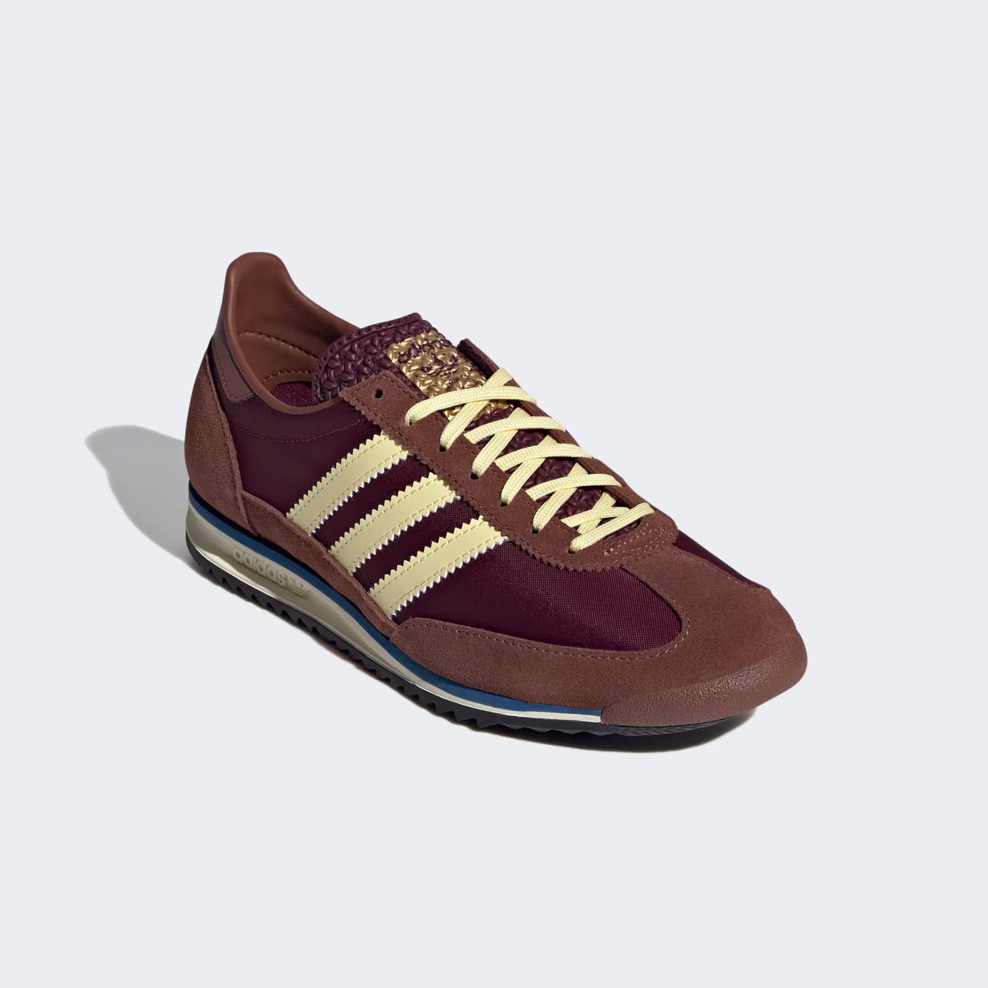 Adidas ქალის სპორტული ფეხსაცმელი