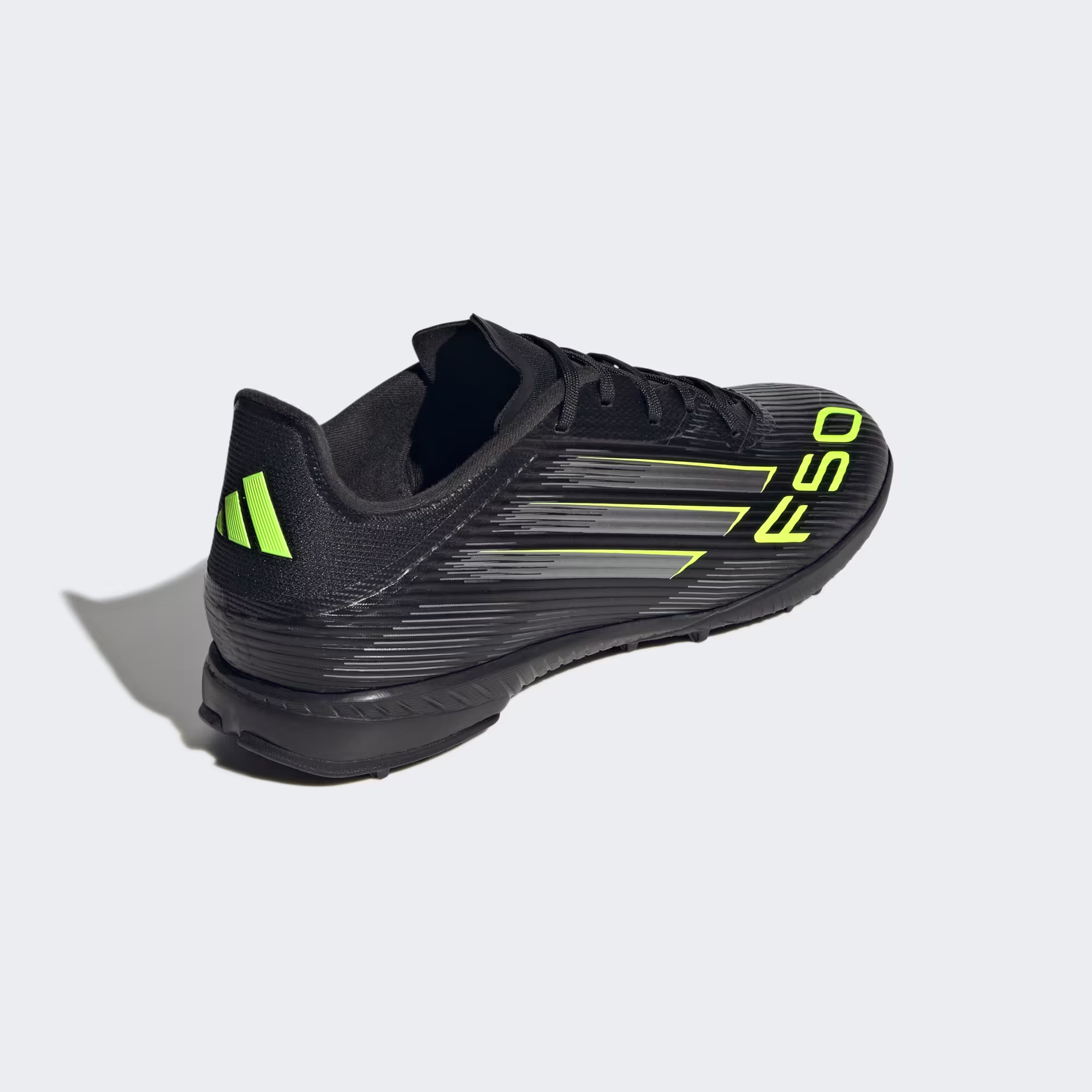 Adidas მამაკაცის სპორტული ფეხსაცმელი