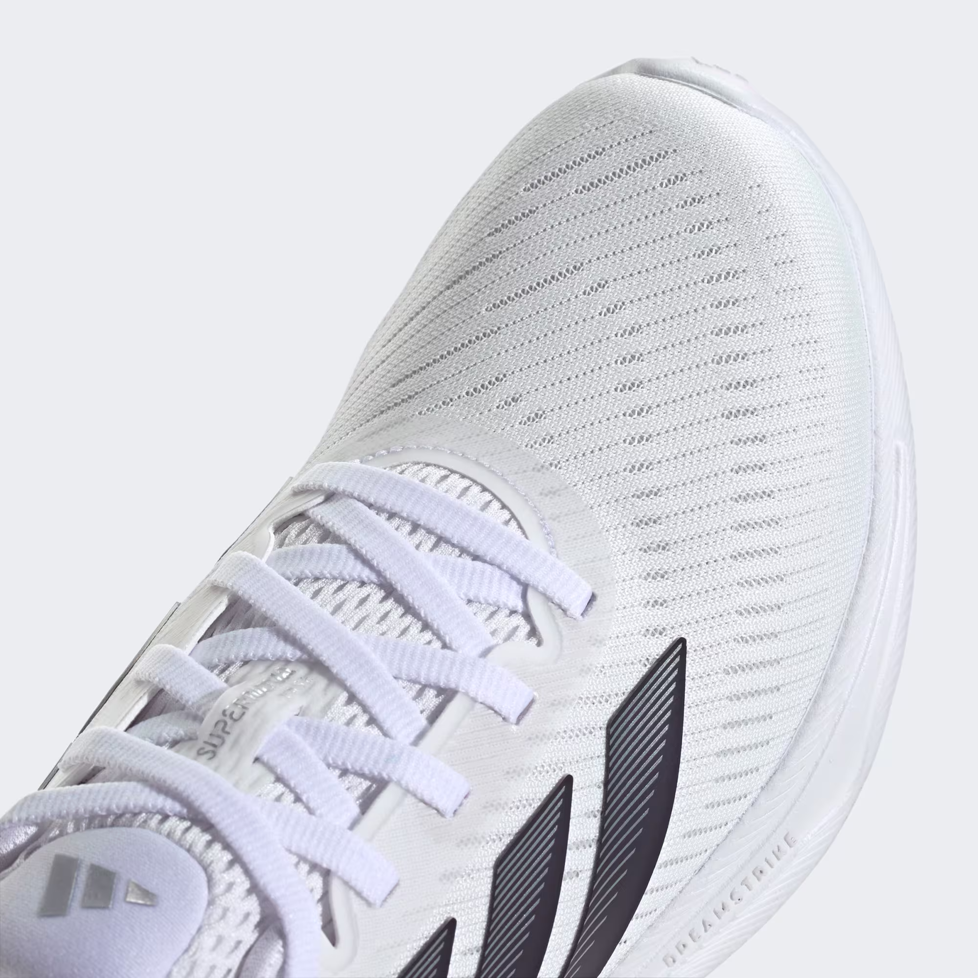 Adidas ქალის სპორტული ფეხსაცმელი