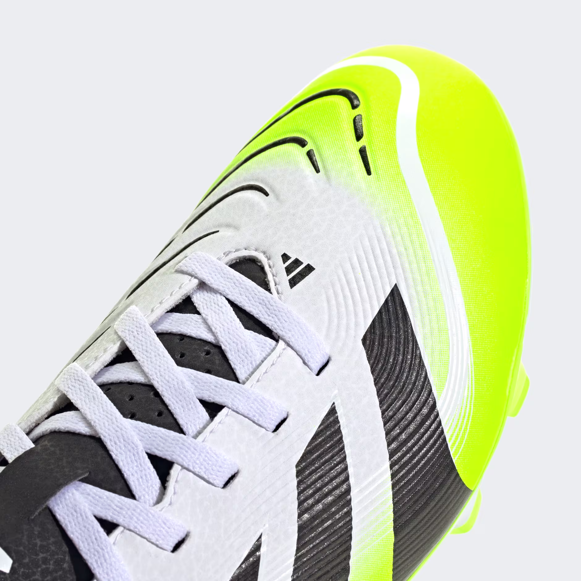 Adidas მამაკაცის სპორტული ფეხსაცმელი