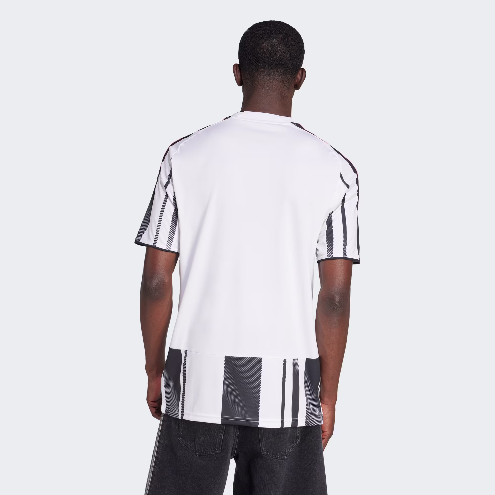 Adidas მამაკაცის მაისური