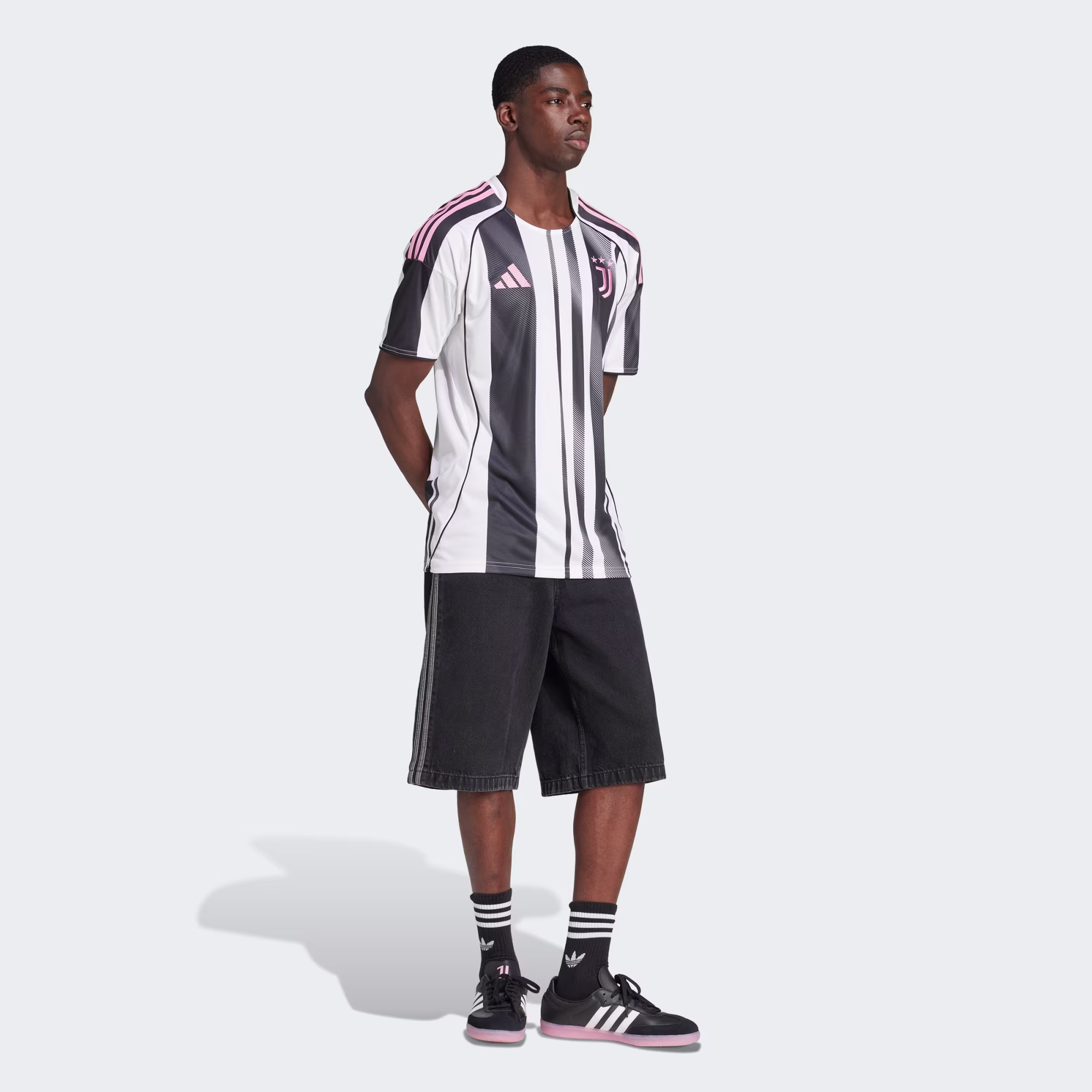 Adidas მამაკაცის მაისური