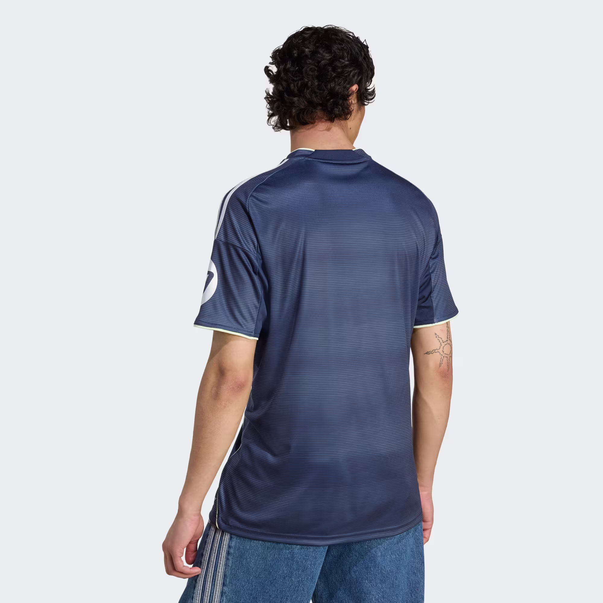 Adidas მამაკაცის მაისური