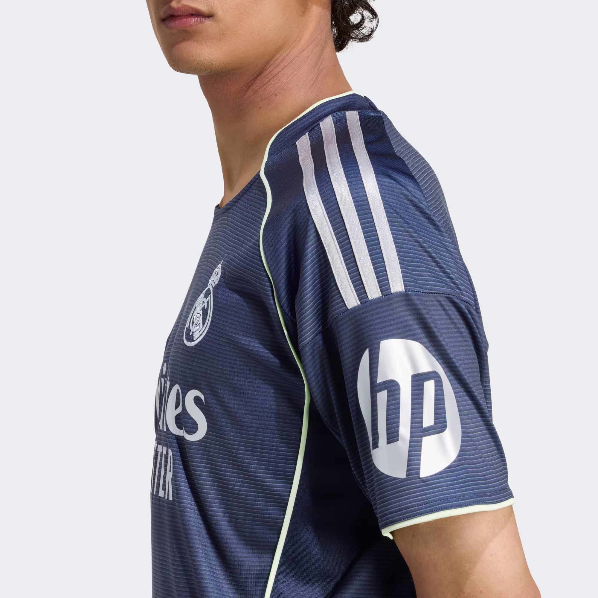 Adidas მამაკაცის მაისური