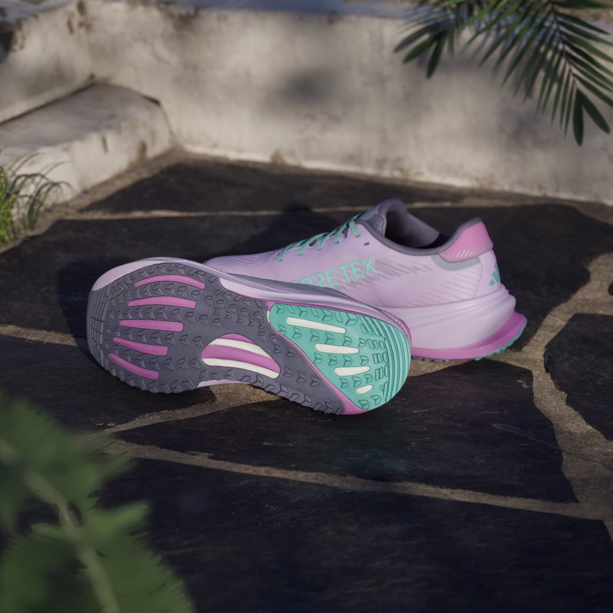 Adidas ქალის სპორტული ფეხსაცმელი