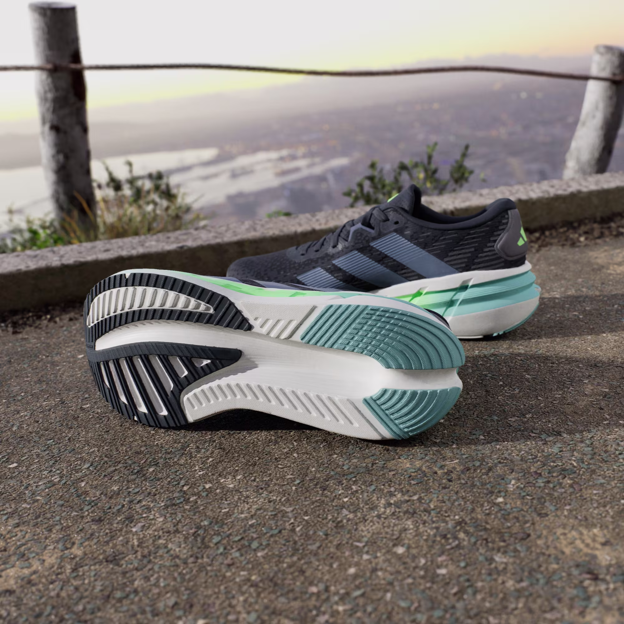 Adidas მამაკაცის სპორტული ფეხსაცმელი