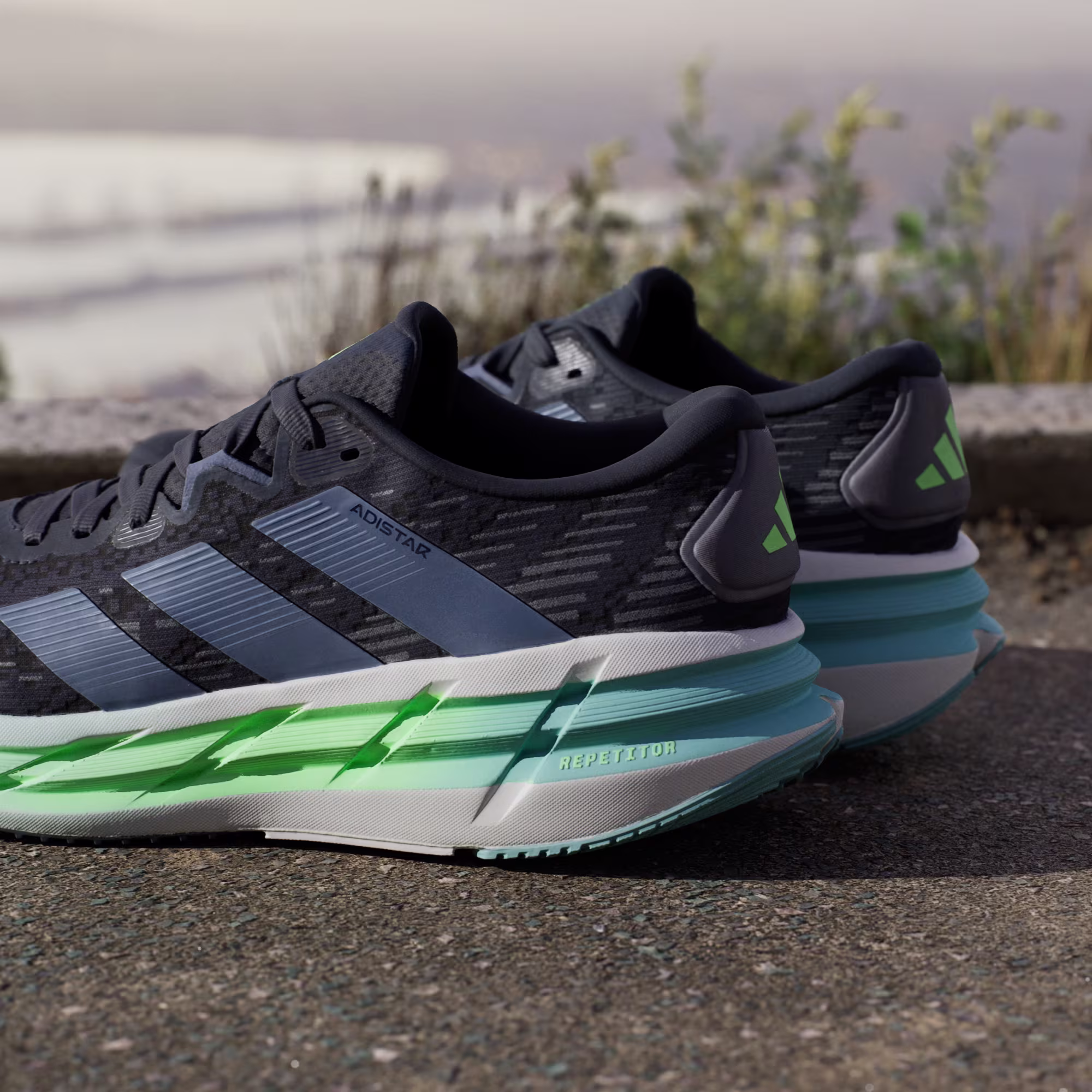 Adidas მამაკაცის სპორტული ფეხსაცმელი