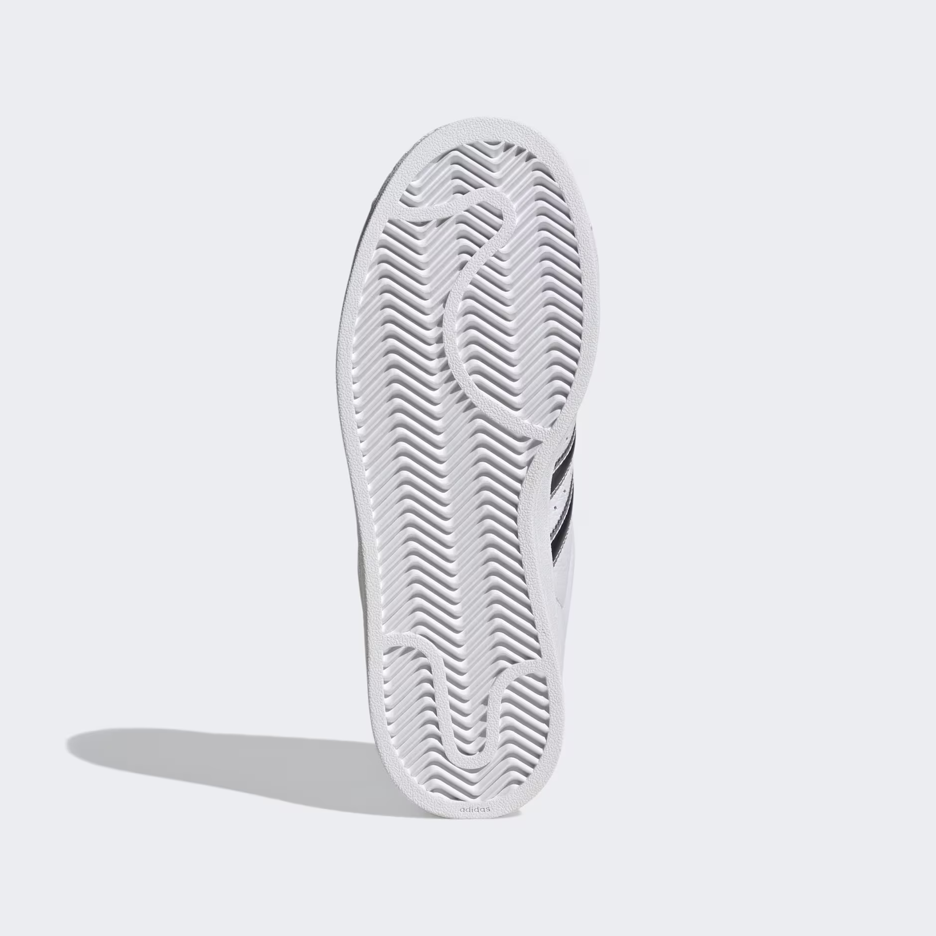 Adidas ქალის სპორტული ფეხსაცმელი