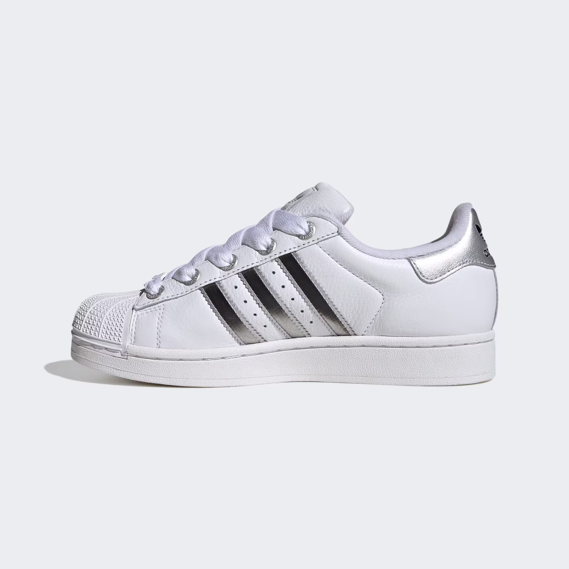 Adidas ქალის სპორტული ფეხსაცმელი