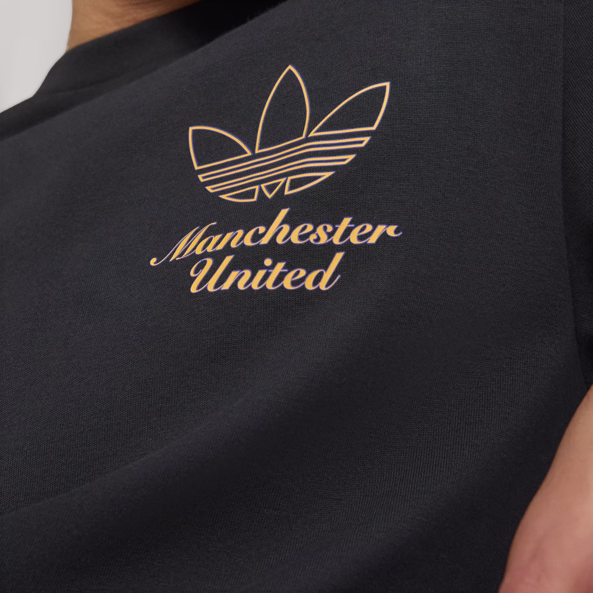 Adidas მამაკაცის მაისური