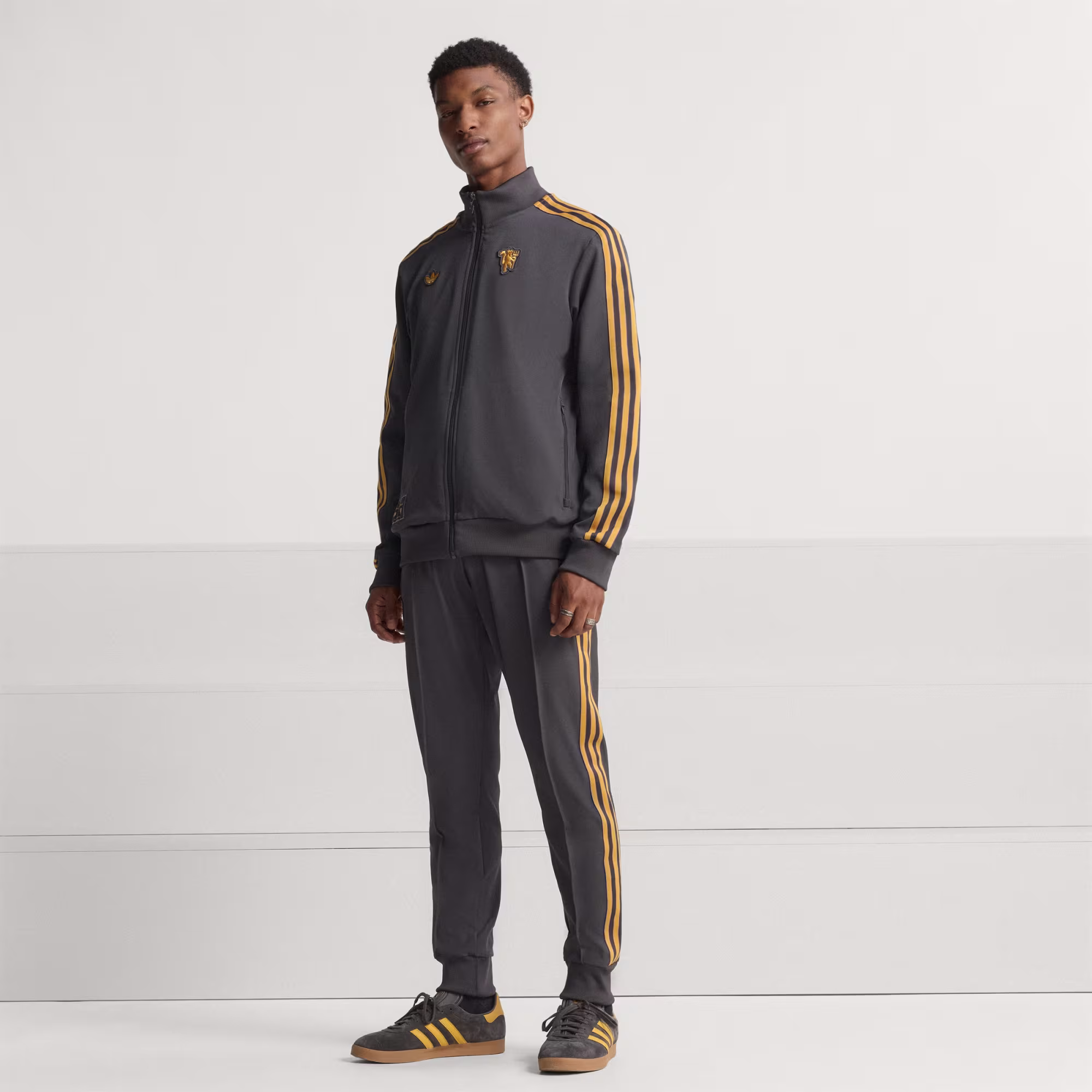 Adidas მამაკაცის ჯემპრი