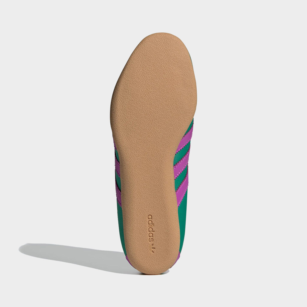 Adidas ქალის სპორტული ფეხსაცმელი