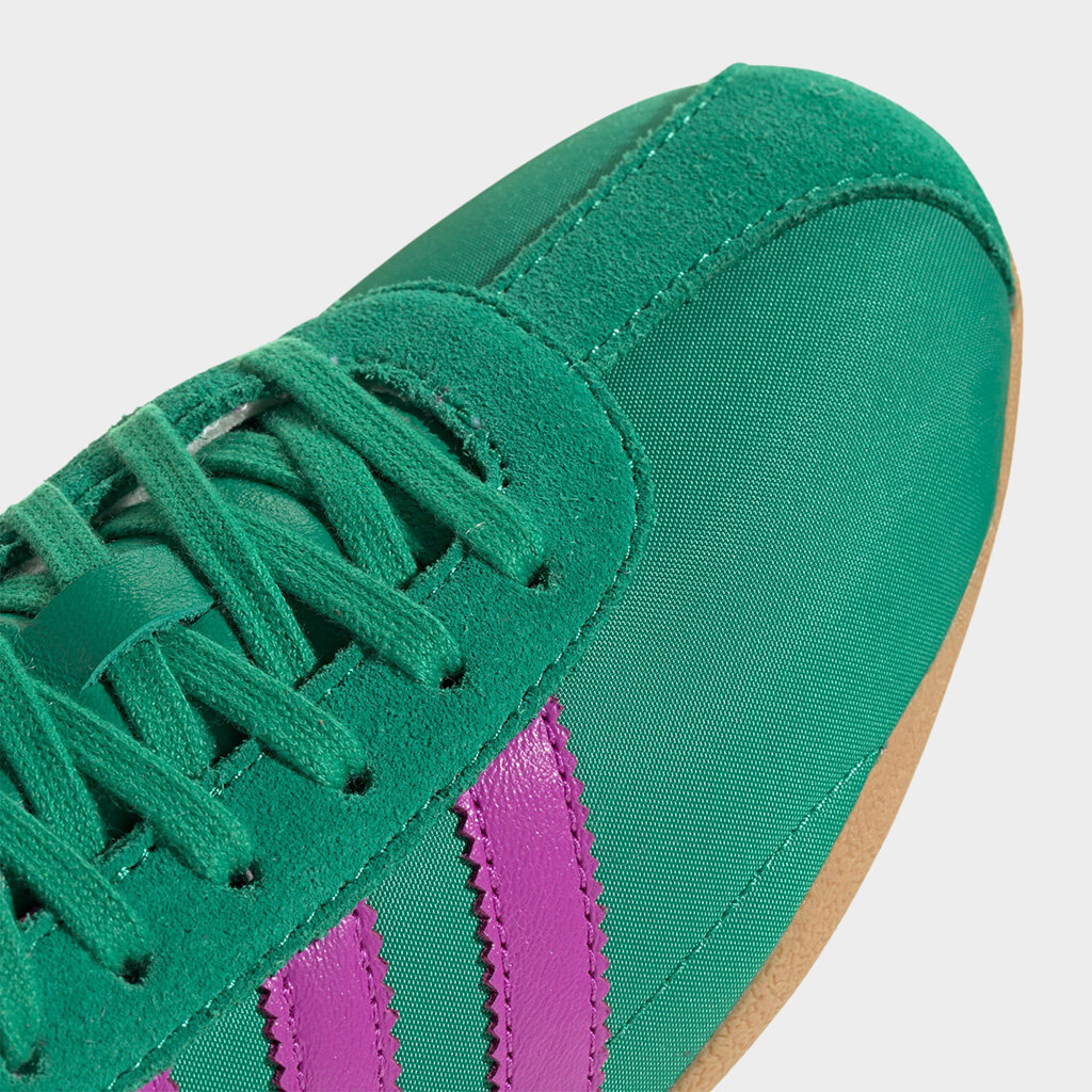 Adidas ქალის სპორტული ფეხსაცმელი