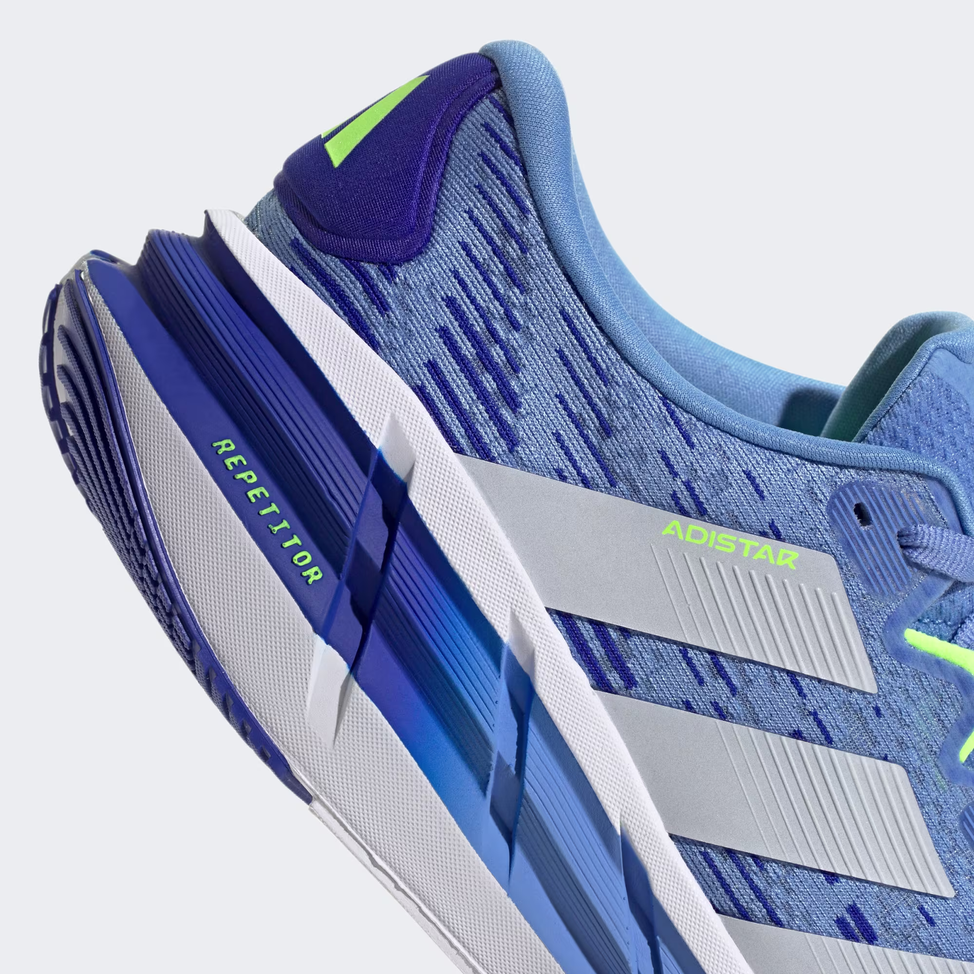 Adidas მამაკაცის სპორტული ფეხსაცმელი
