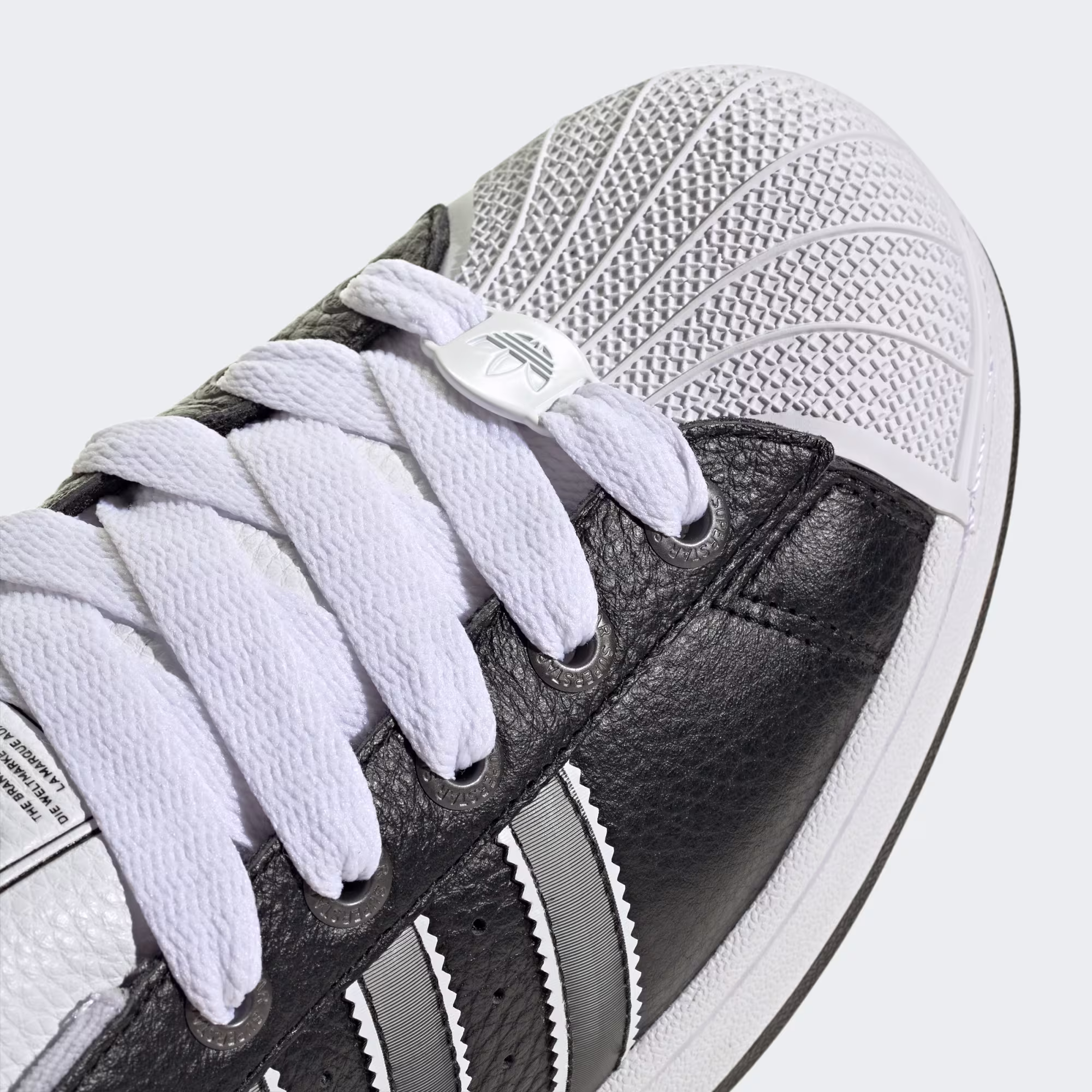 Adidas მამაკაცის სპორტული ფეხსაცმელი