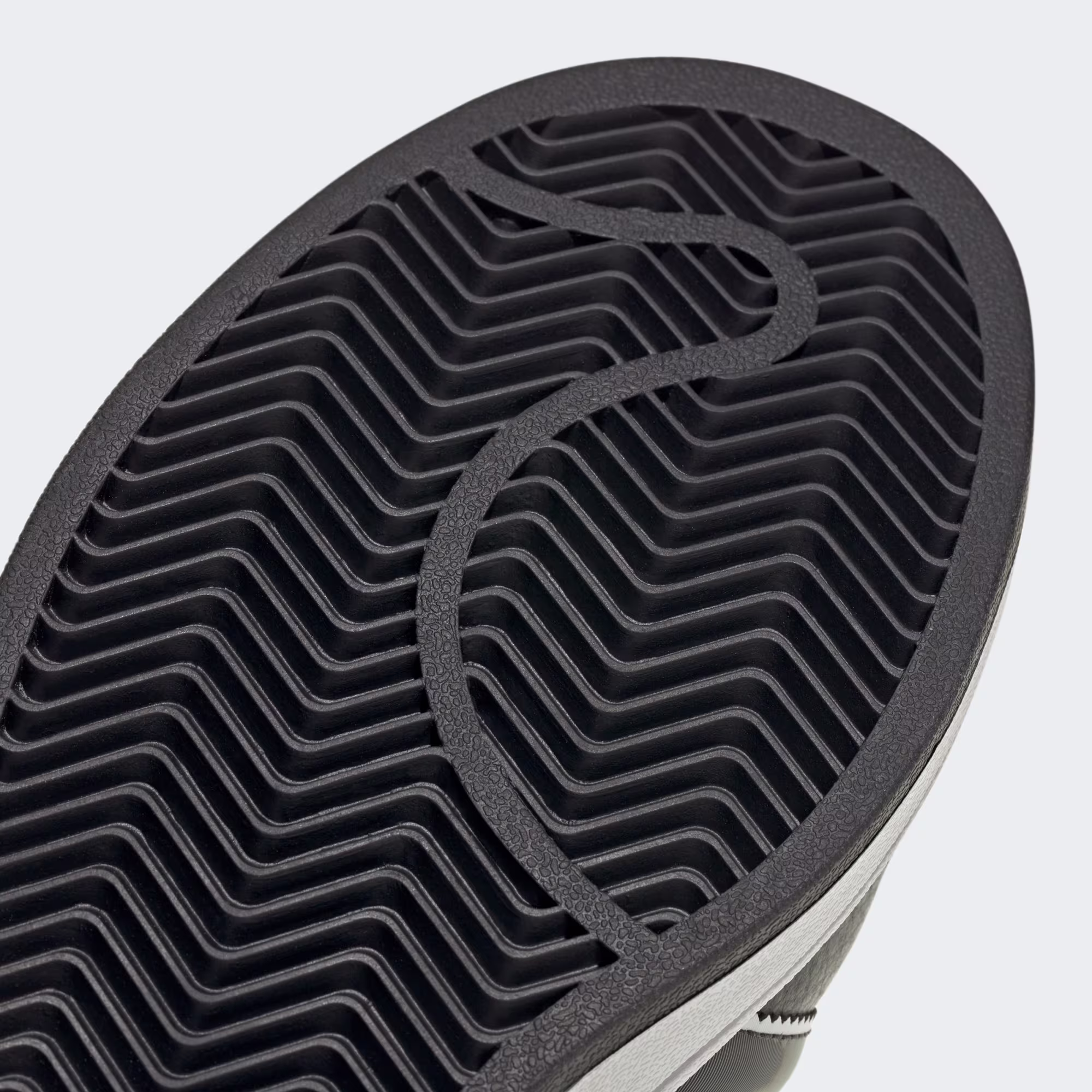Adidas მამაკაცის სპორტული ფეხსაცმელი
