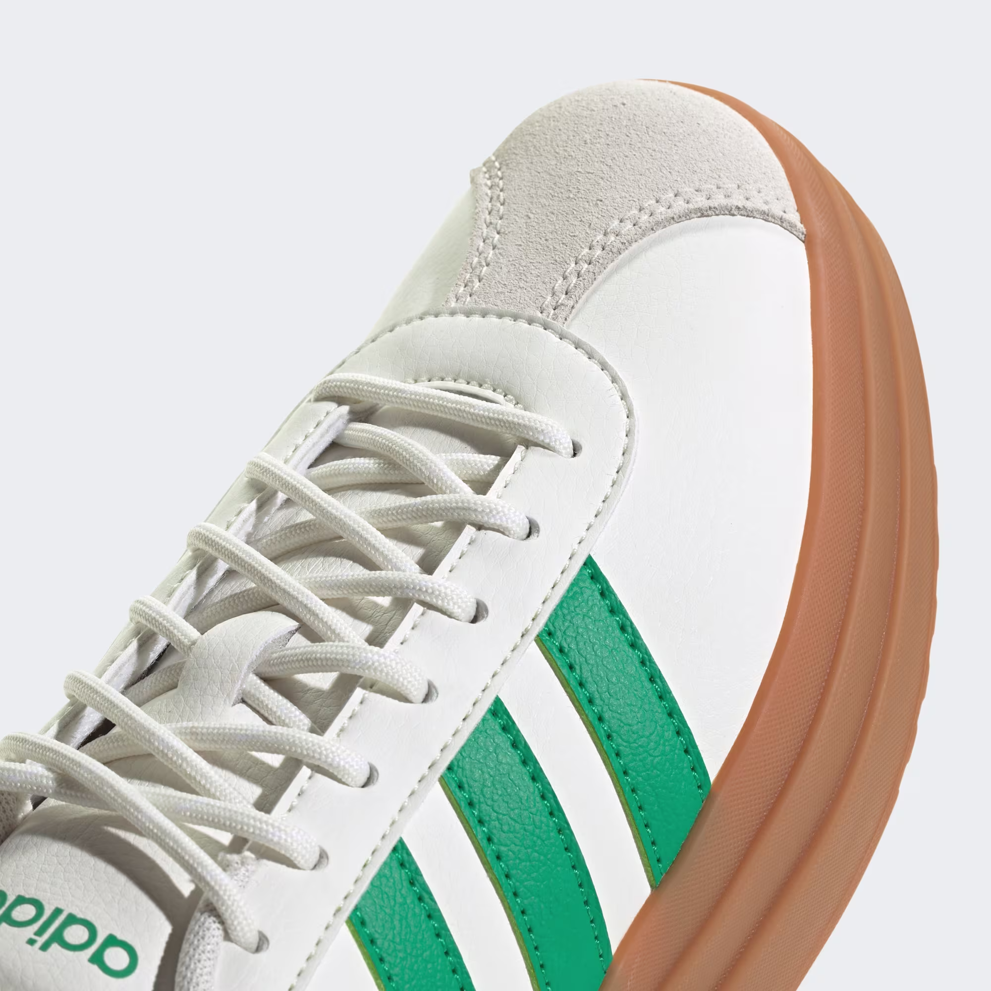 Adidas ქალის სპორტული ფეხსაცმელი