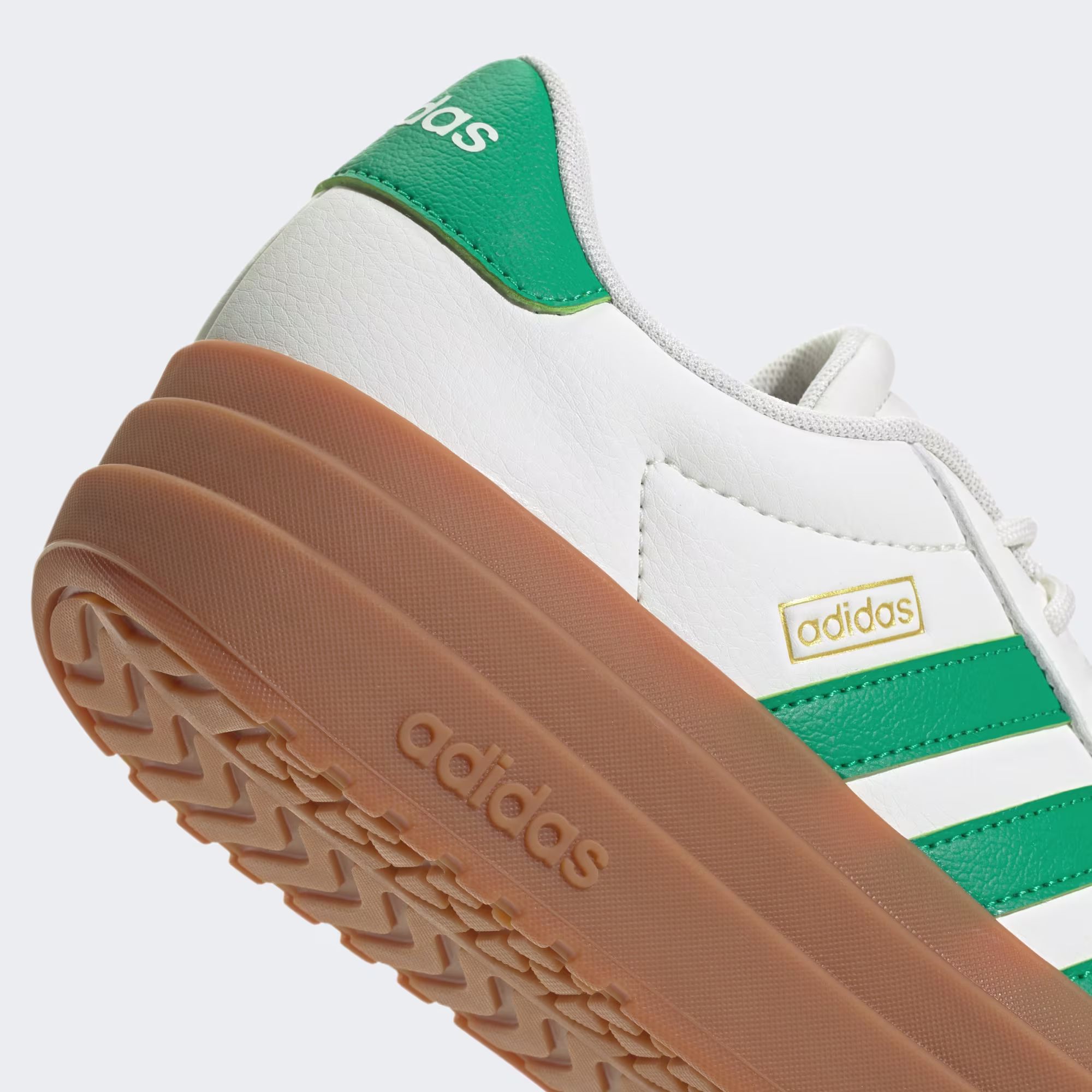 Adidas ქალის სპორტული ფეხსაცმელი