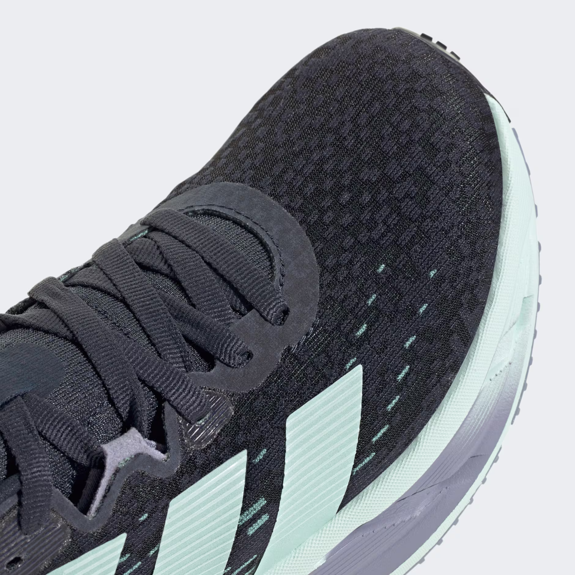 Adidas ქალის სპორტული ფეხსაცმელი